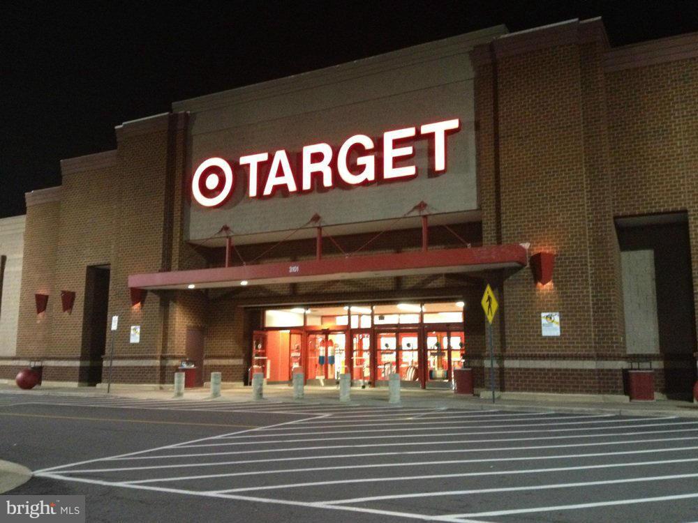 GROVETON WOODS - Residential