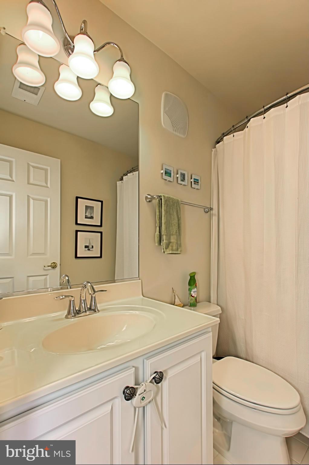 GROVETON WOODS - Residential