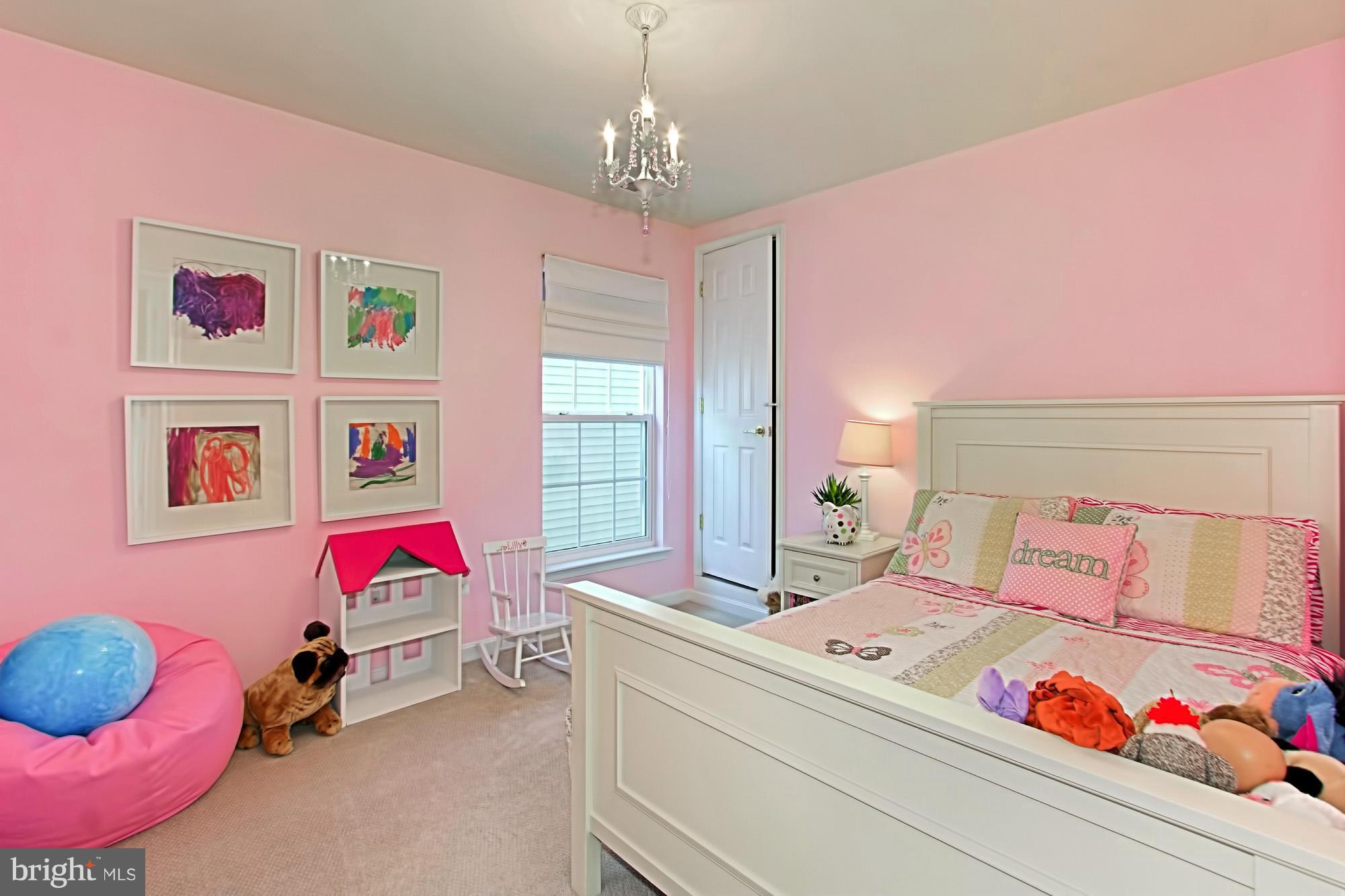 GROVETON WOODS - Residential