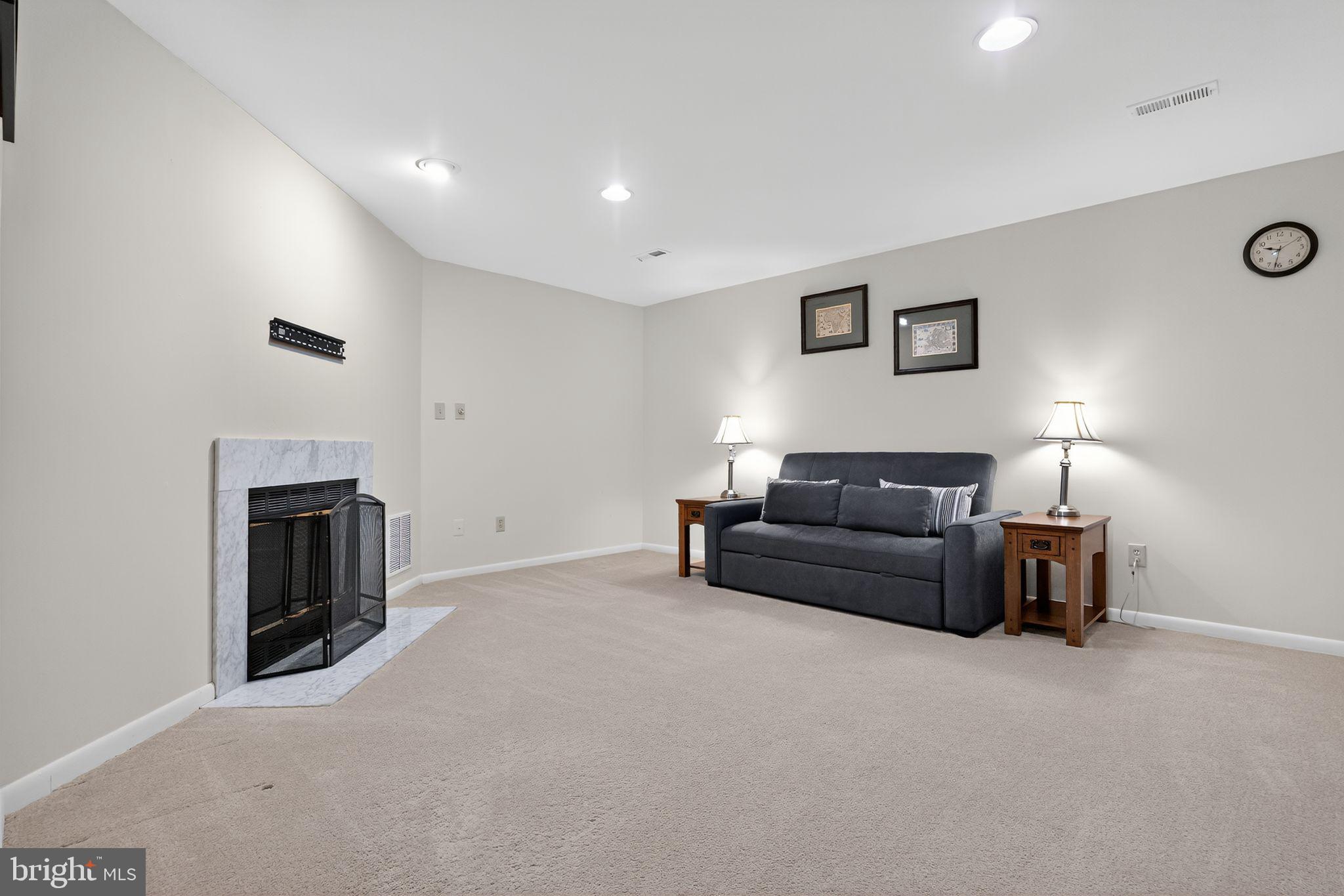 CHURCHILL TOWN SECTOR - Residential