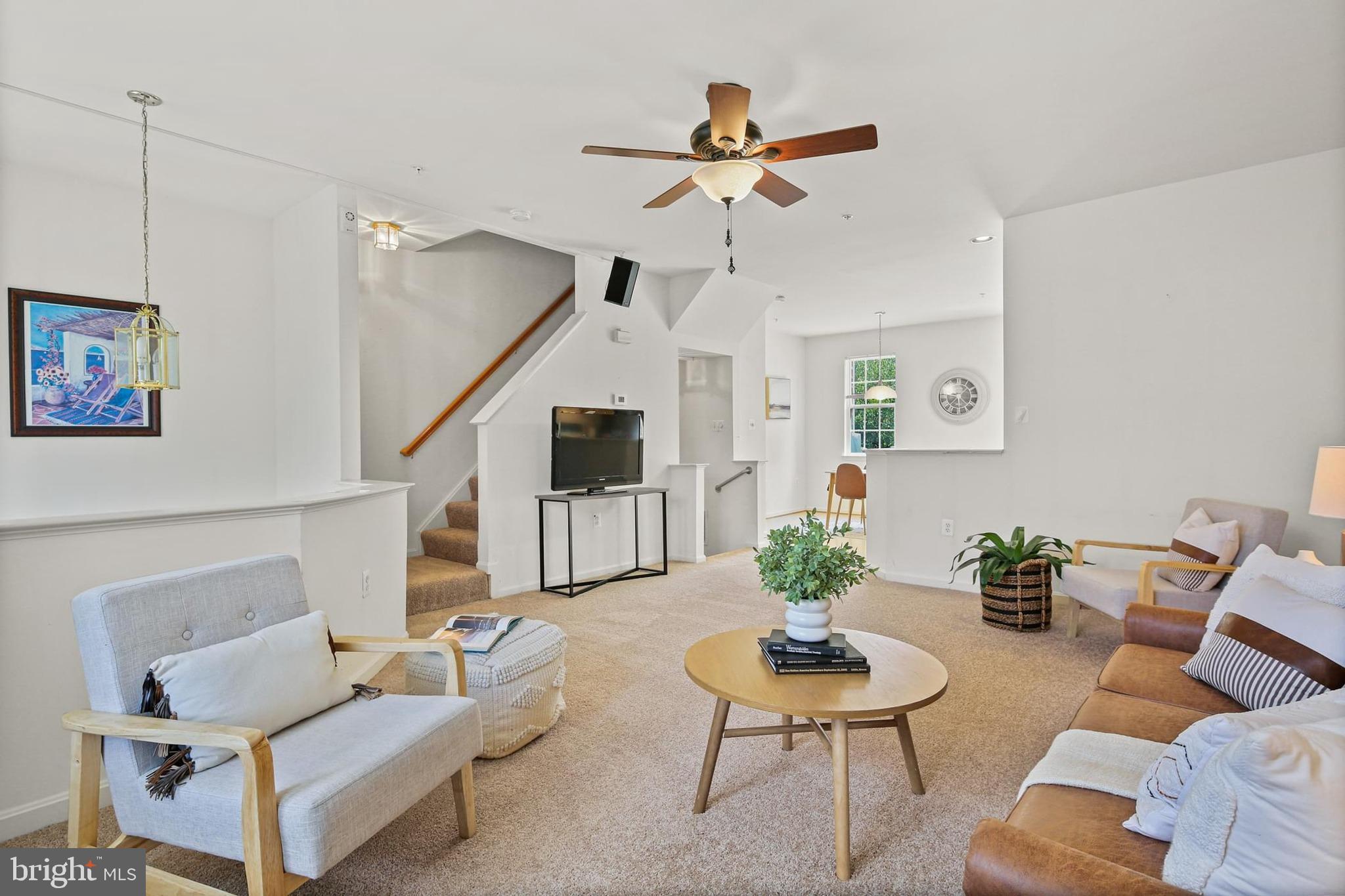 1305 CABELLO COURT