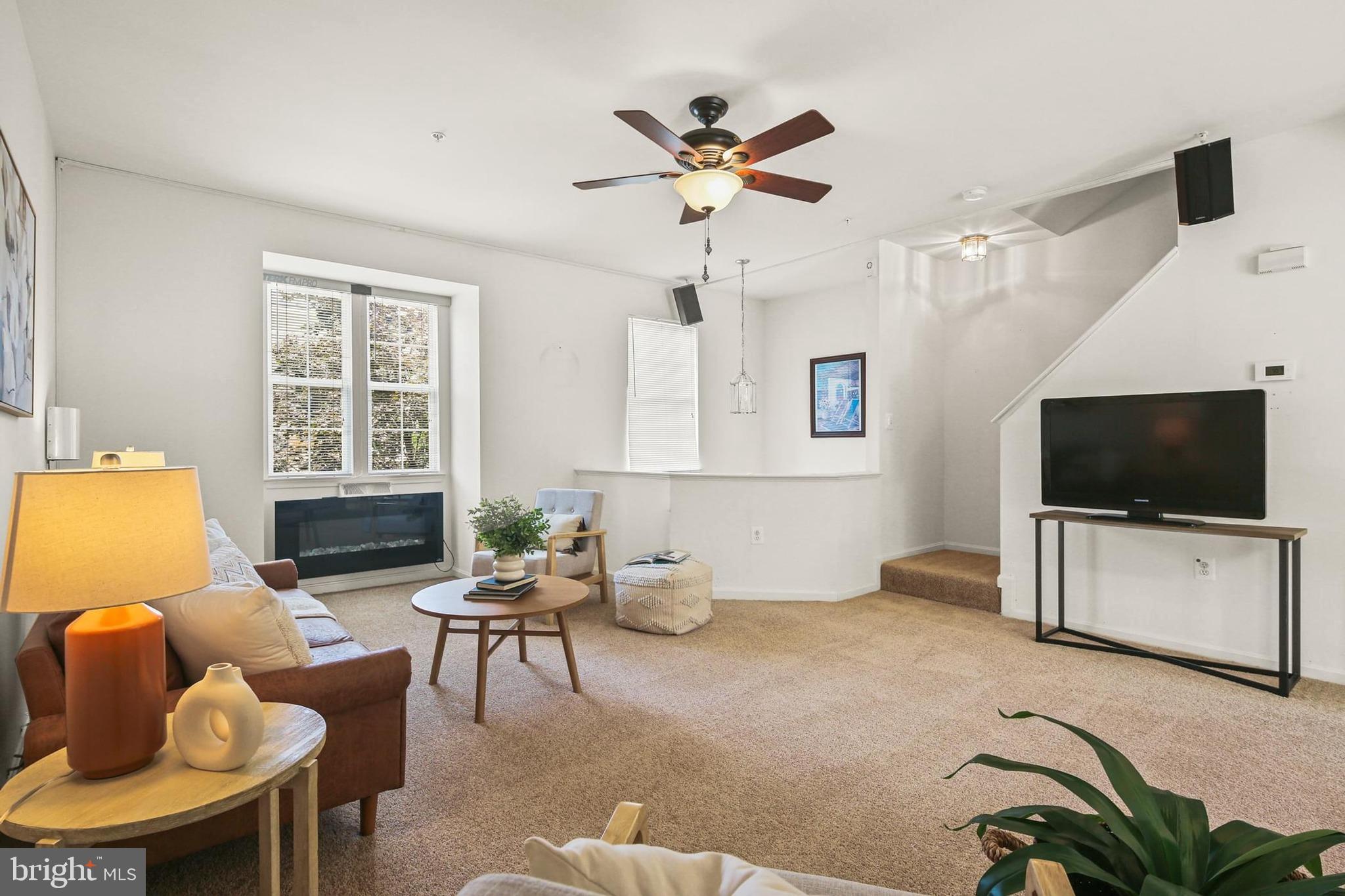 1305 CABELLO COURT