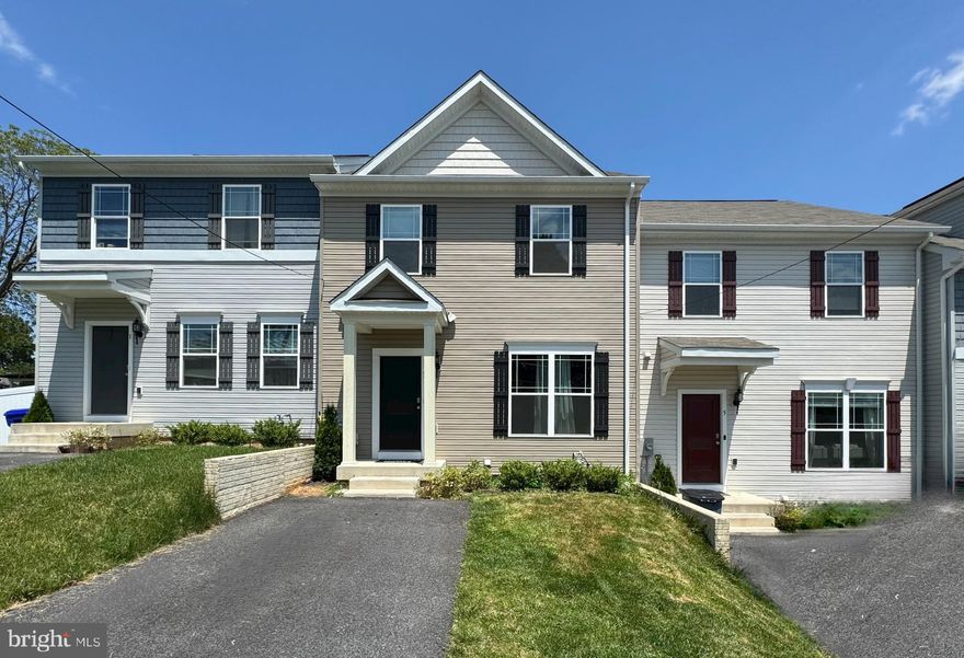 This 3 bedroom, 2.5 bath newly-built (2022) townhouse is a rare find in
Stewartstown Borough. Located in a quiet neighborhood that includes short
walks to Bonkeys Ice Cream, Rutters, Aviator Brewery and more! The home
features a large 18'2" x 13'2" living room, 21' x 12'9" eat-in kitchen with
plenty of counter and cabinet space, 14'8" x 12'9" main bedroom with a 7'9"
x 5'10" walk-in closet and 8'11" x 4'10" attached bathroom, 30'3" x 20'10"
concrete basement with laundry area, and rear lawn. Kitchen is fully
equipped with an electric stove/oven, refrigerator, dishwasher, and
microwave. Off-street parking is available for up to 3 cars.