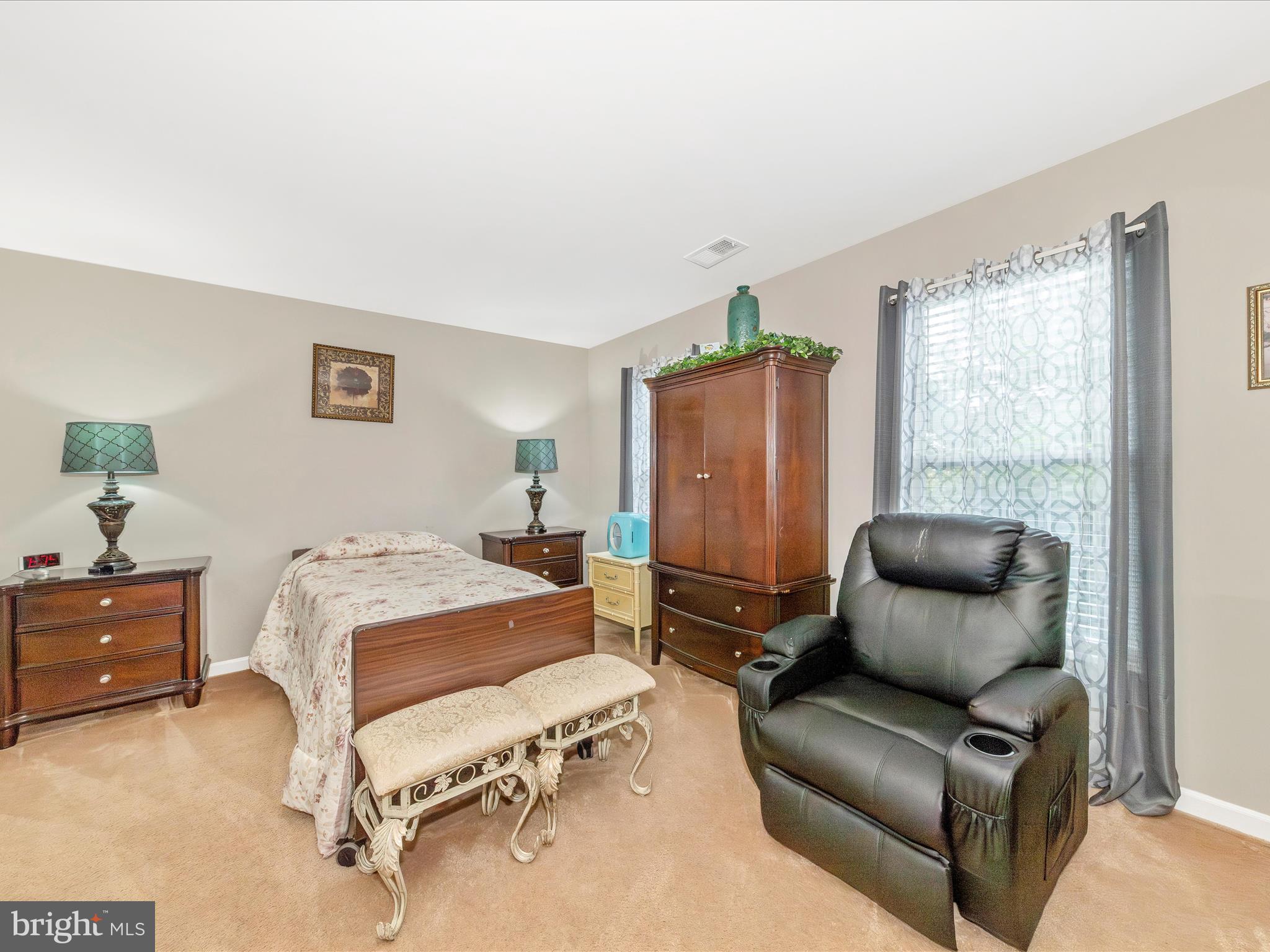 ARCHERS ROCK - Residential