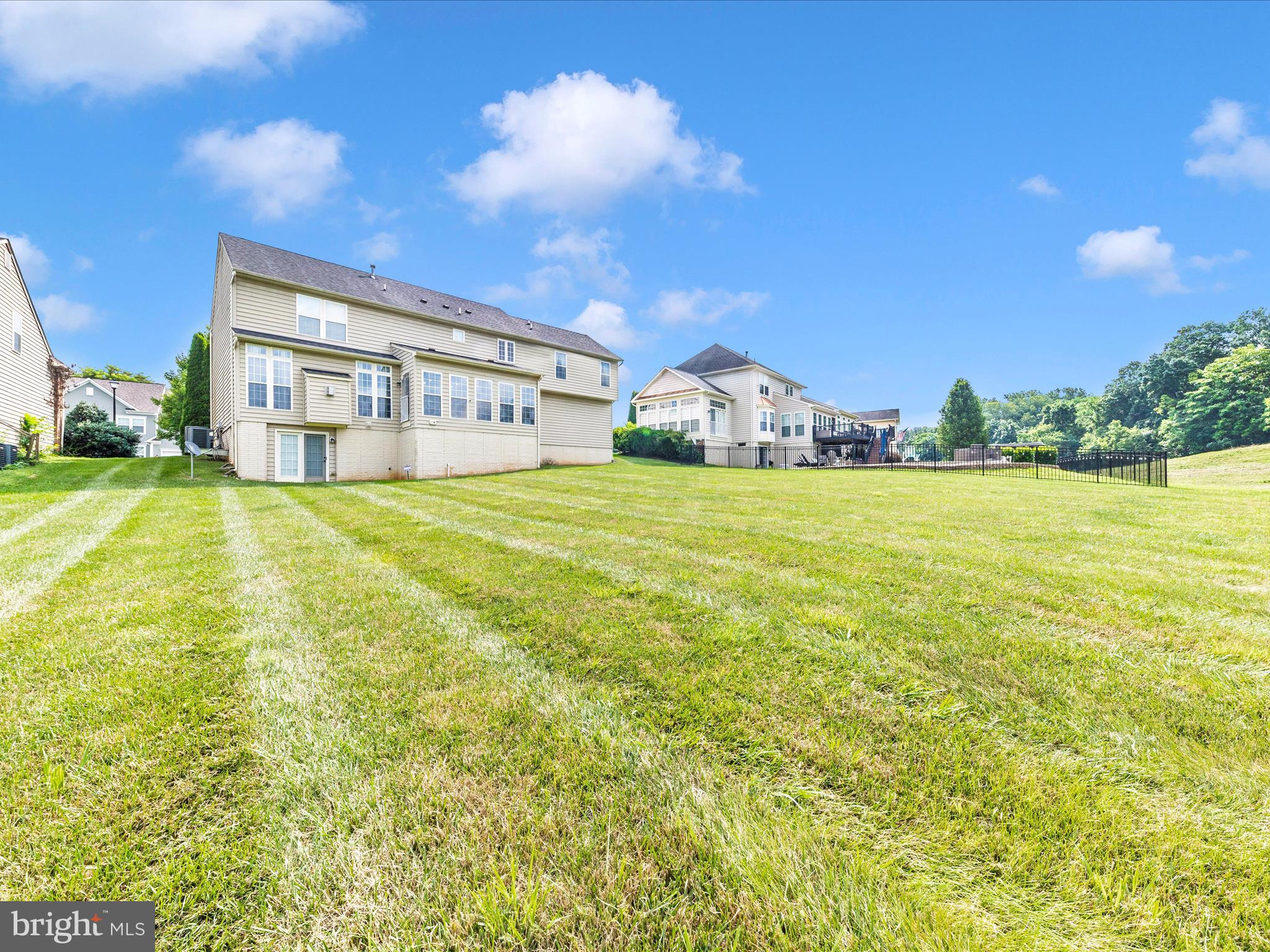 ARCHERS ROCK - Residential