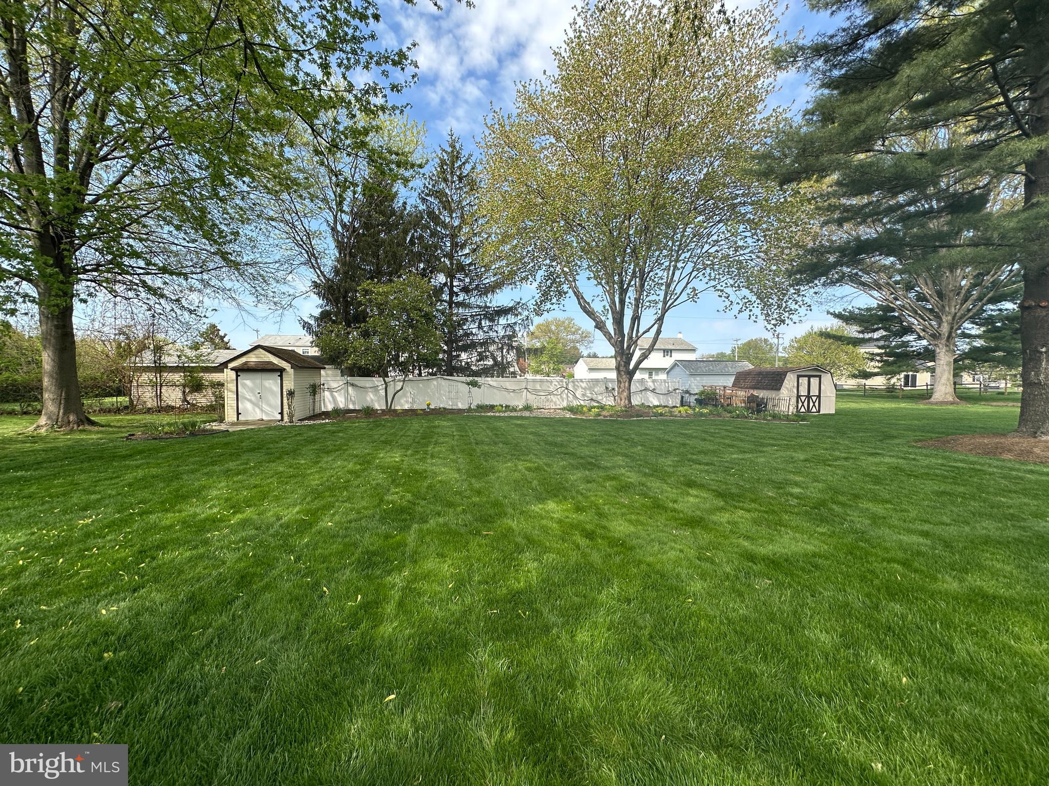 SILVER LAKE AT NEW - Residential