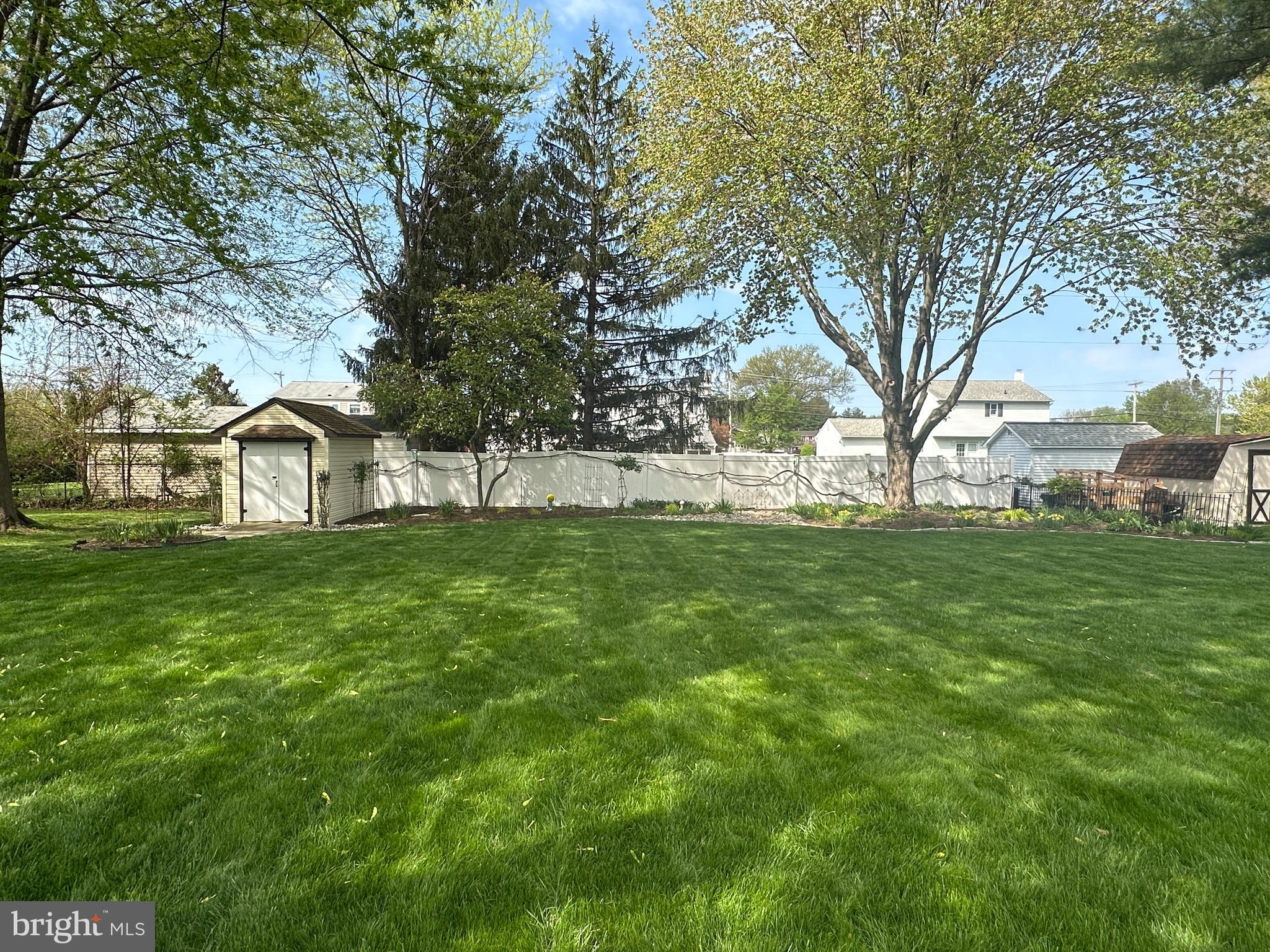 SILVER LAKE AT NEW - Residential