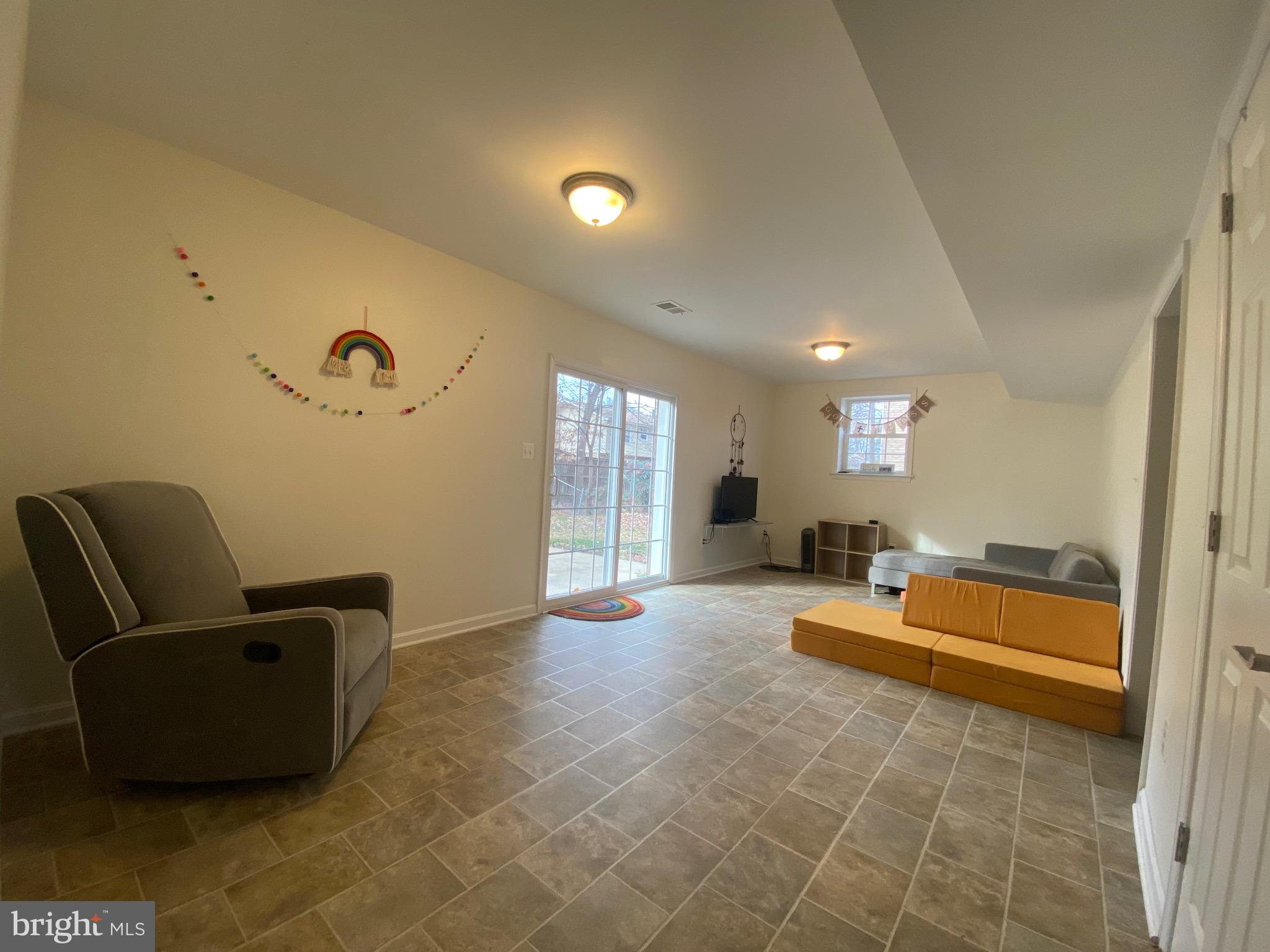 MOUNT VERNON HILLS - Residential Lease