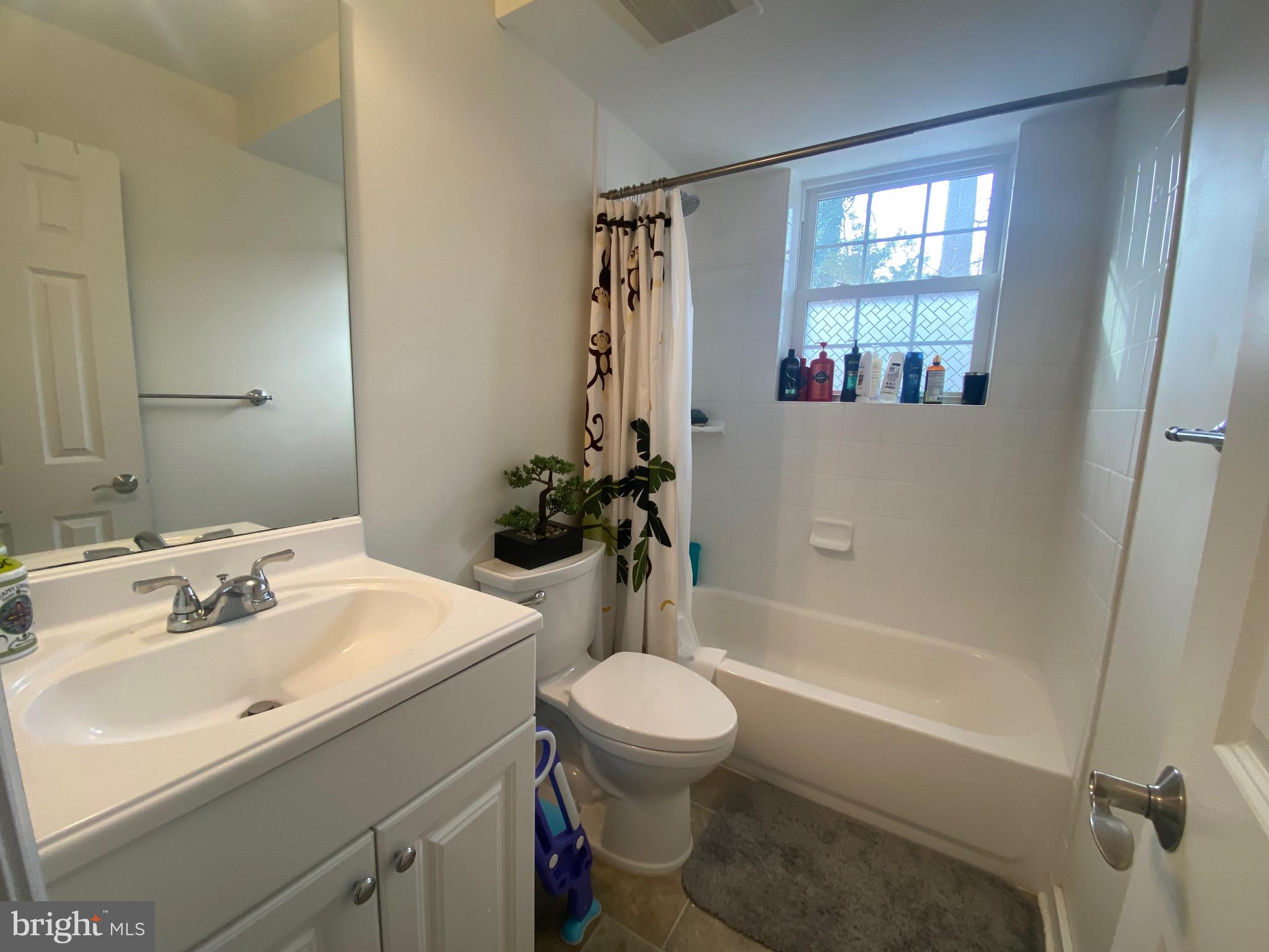 MOUNT VERNON HILLS - Residential Lease