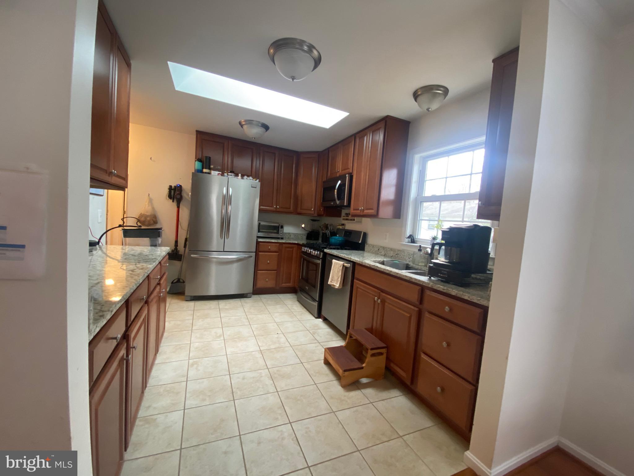 MOUNT VERNON HILLS - Residential Lease