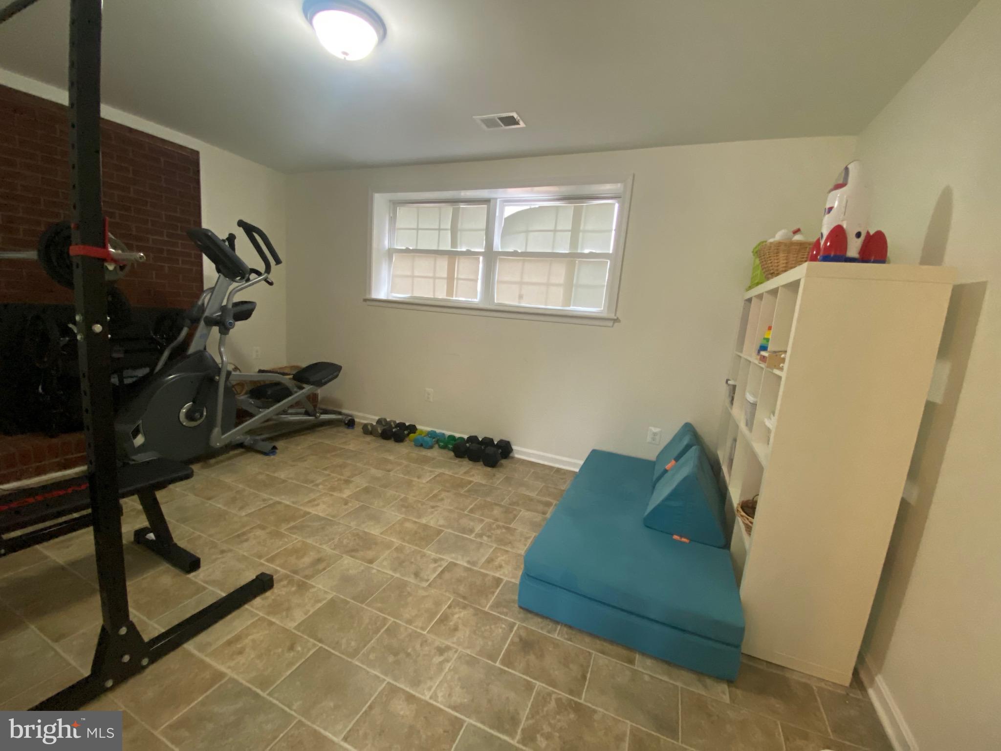 MOUNT VERNON HILLS - Residential Lease