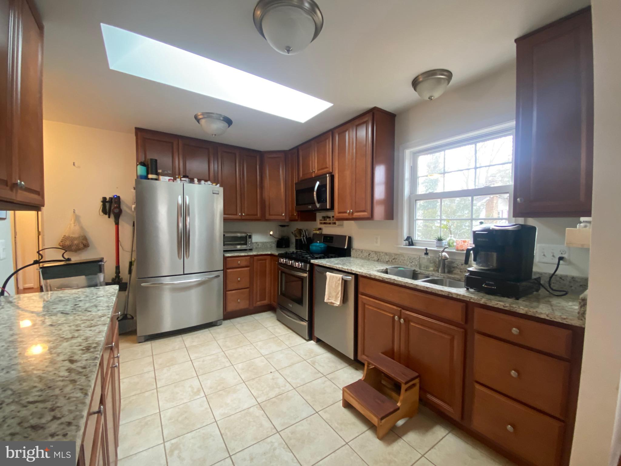 MOUNT VERNON HILLS - Residential Lease