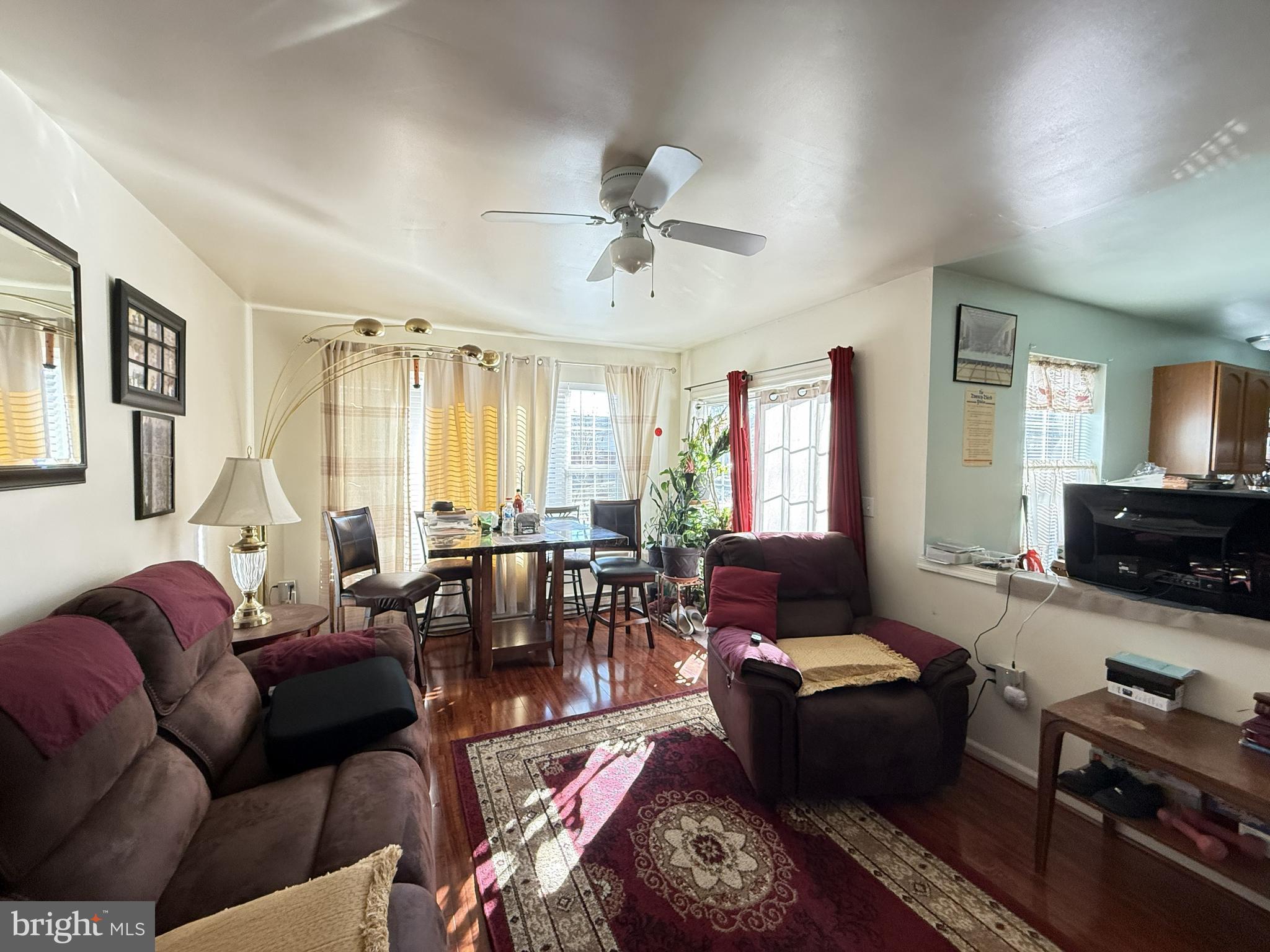 MOUNT POCAHONTAS - Residential