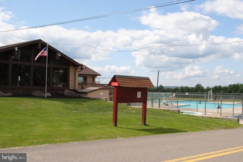 MOUNT POCAHONTAS - Residential