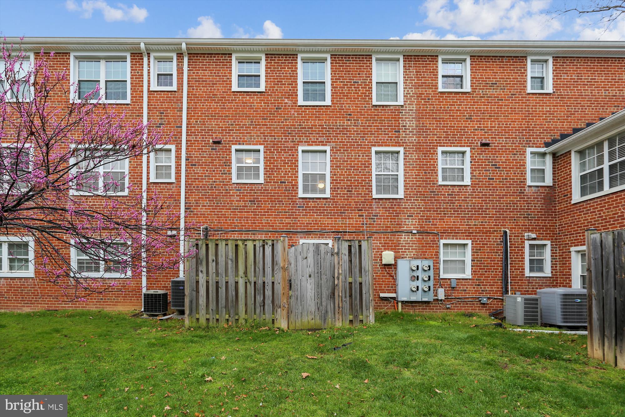 THE ARLINGTON - Residential