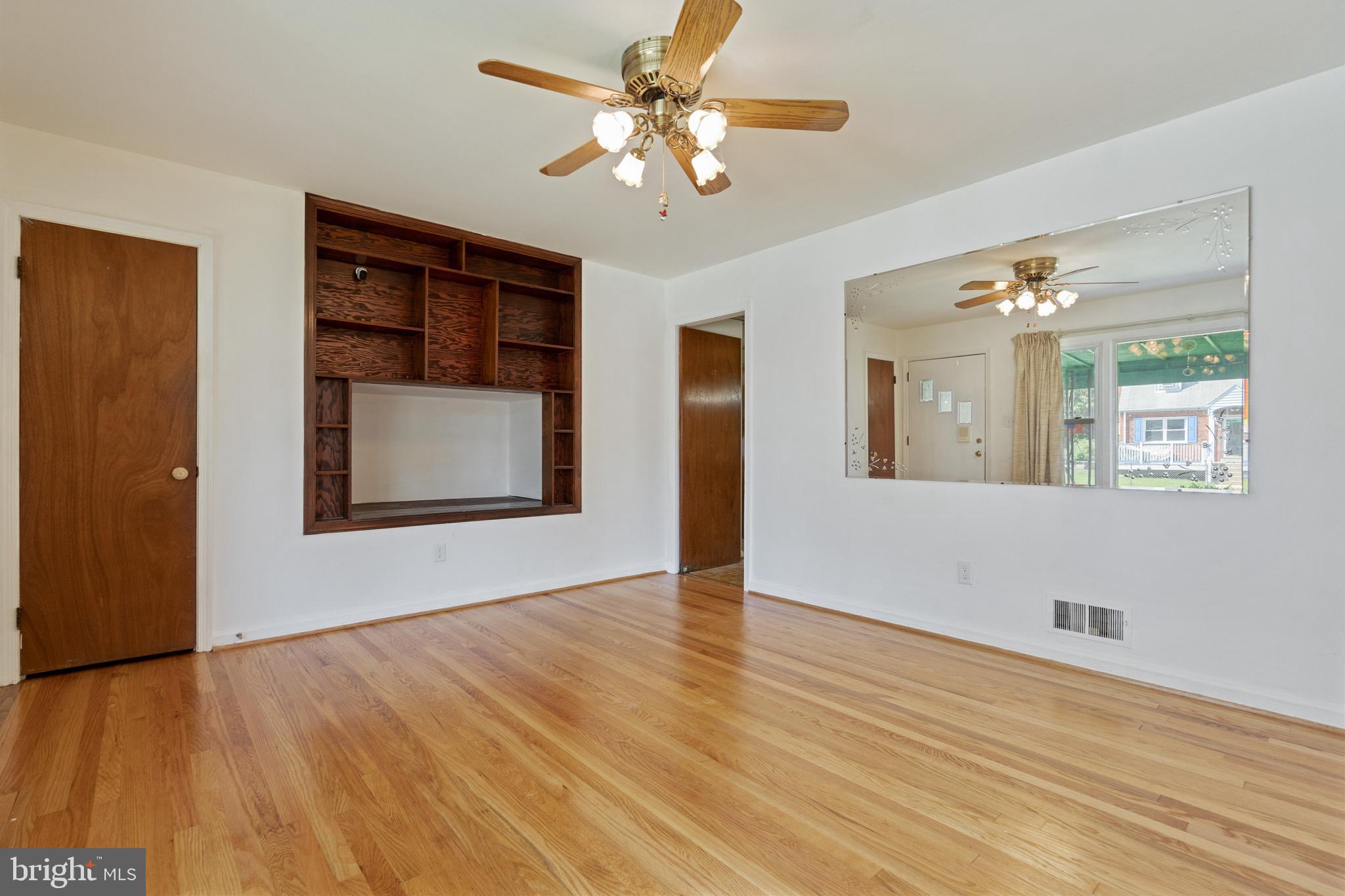 TEMPLETON MANOR - Residential