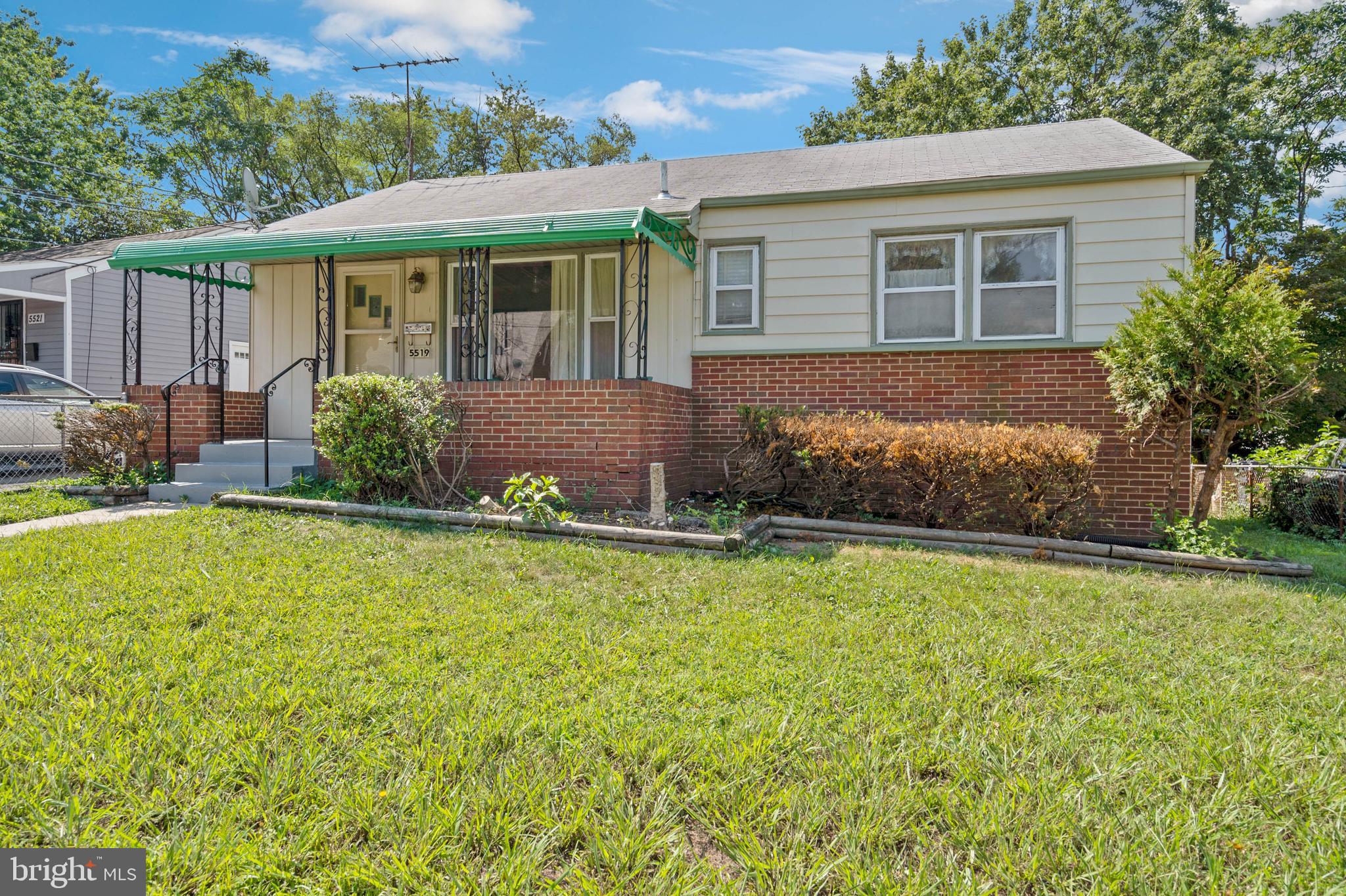 TEMPLETON MANOR - Residential