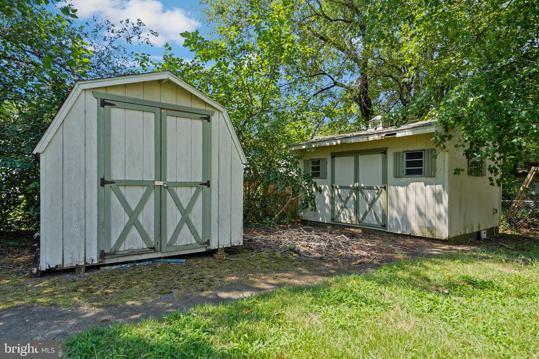 TEMPLETON MANOR - Residential