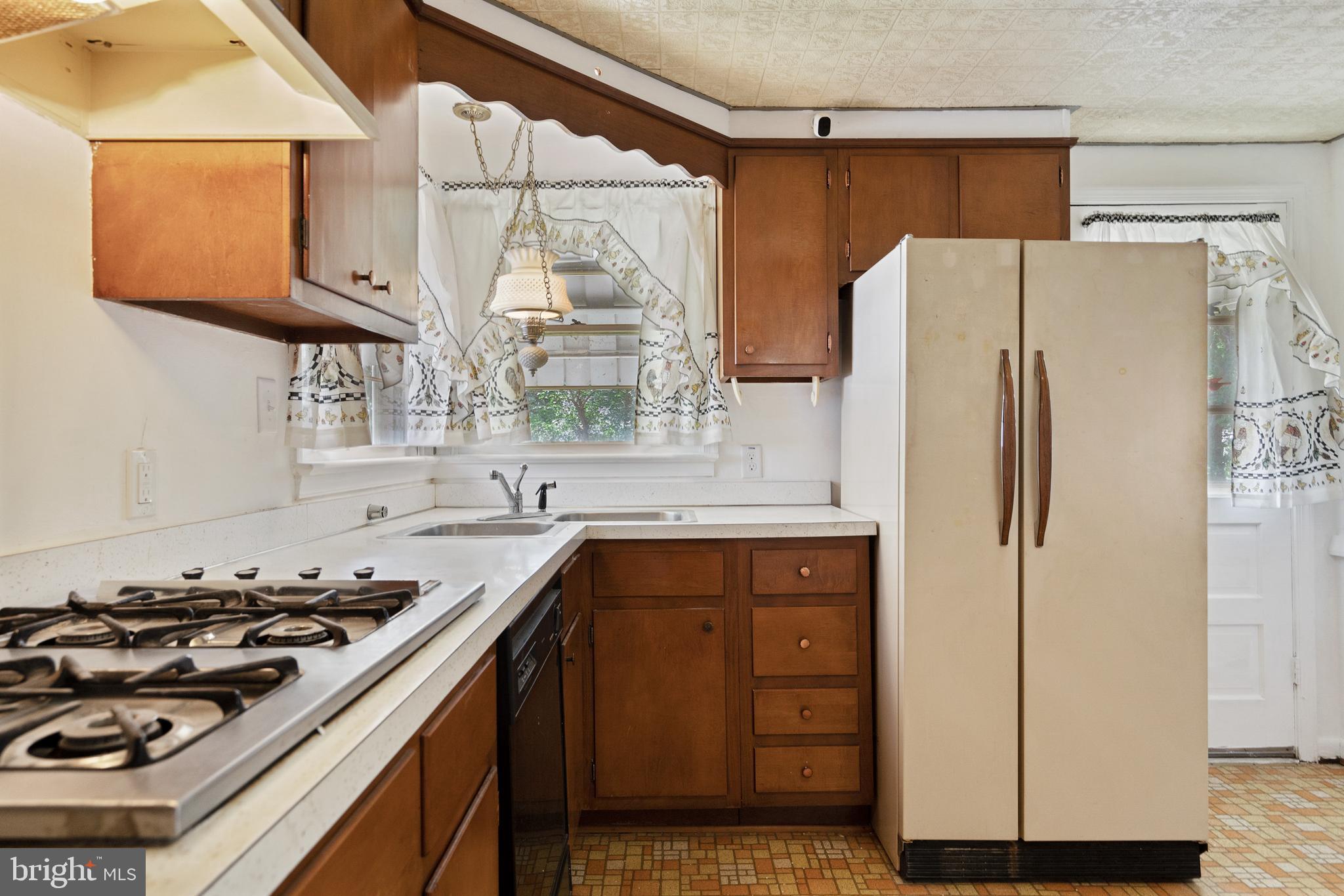 TEMPLETON MANOR - Residential