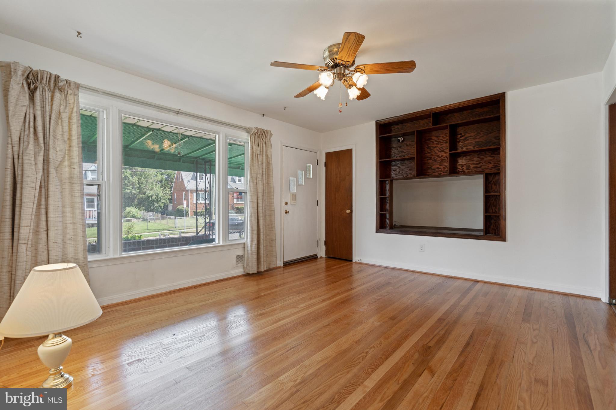 TEMPLETON MANOR - Residential