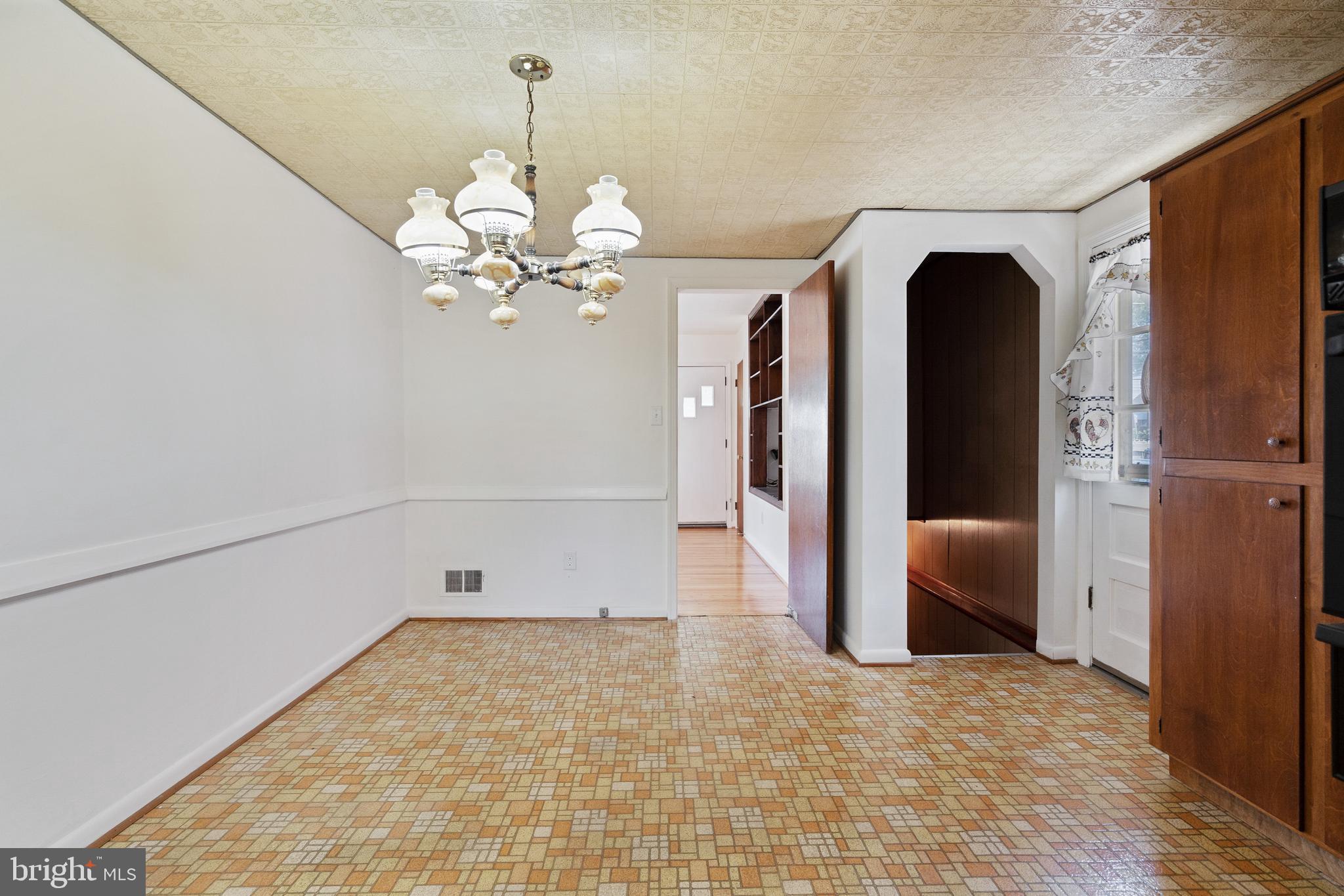 TEMPLETON MANOR - Residential