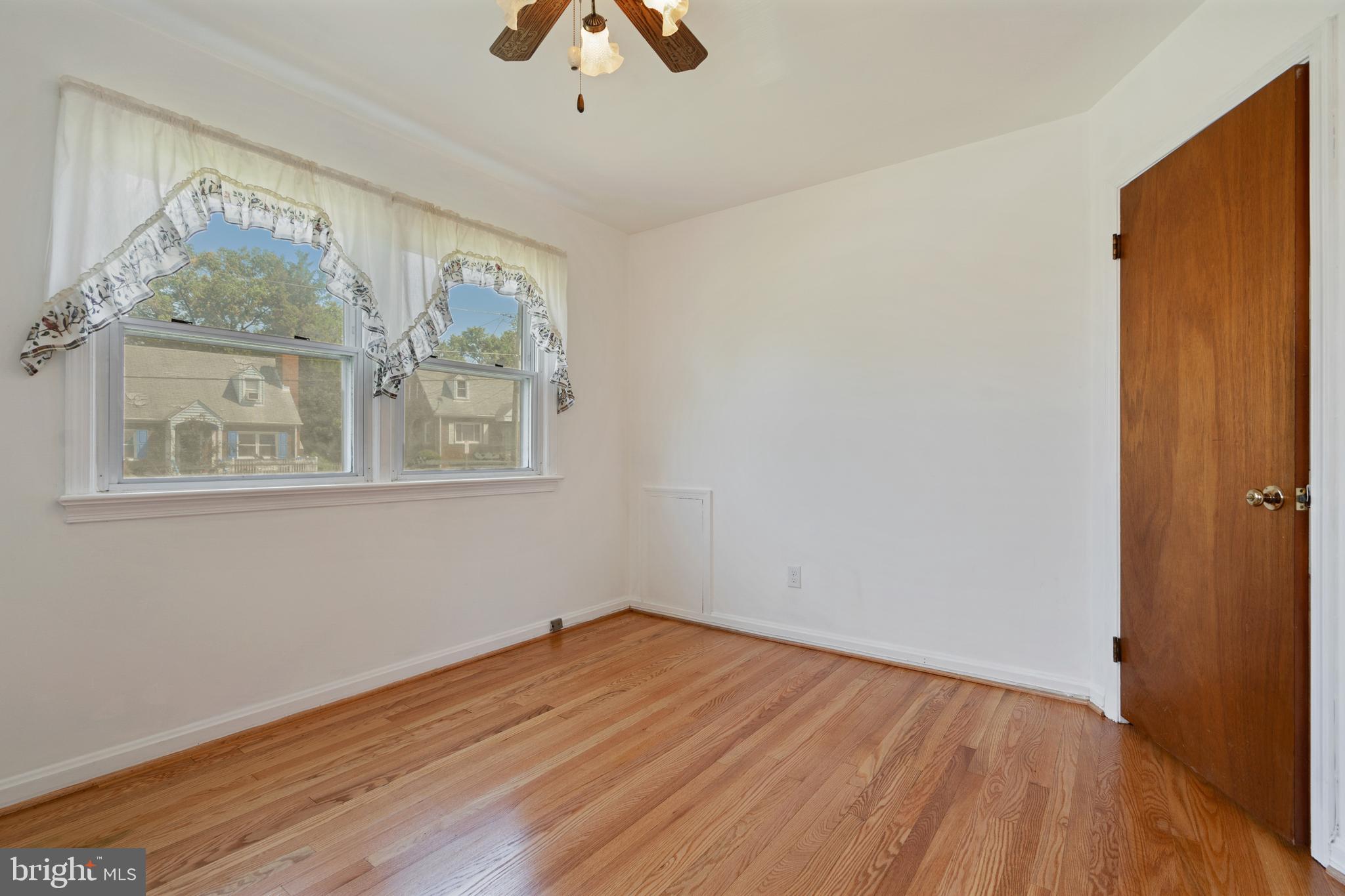 TEMPLETON MANOR - Residential