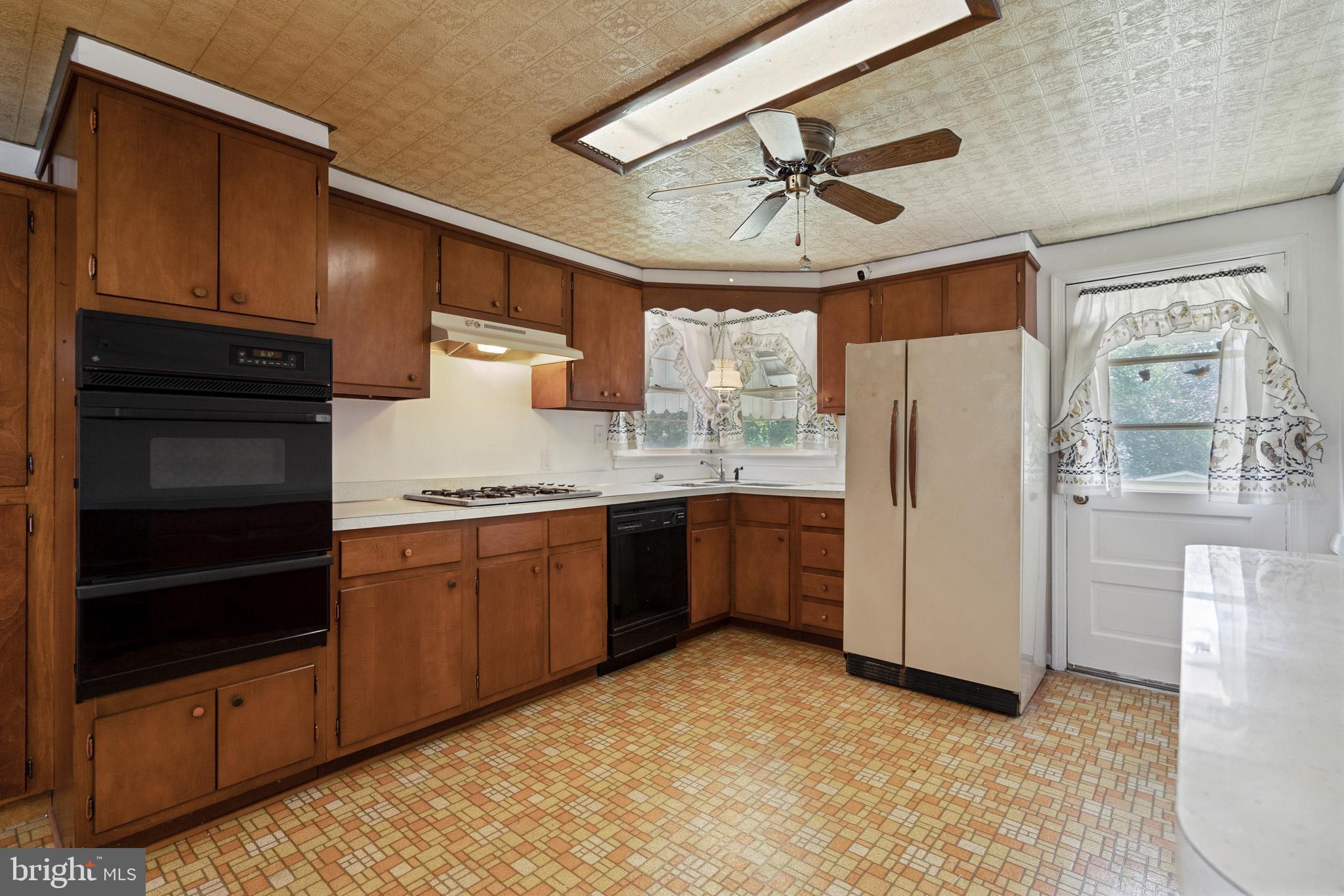 TEMPLETON MANOR - Residential