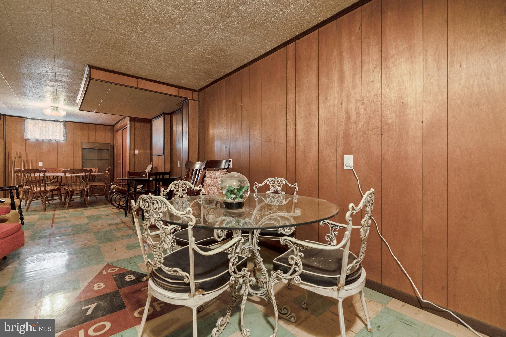 TEMPLETON MANOR - Residential