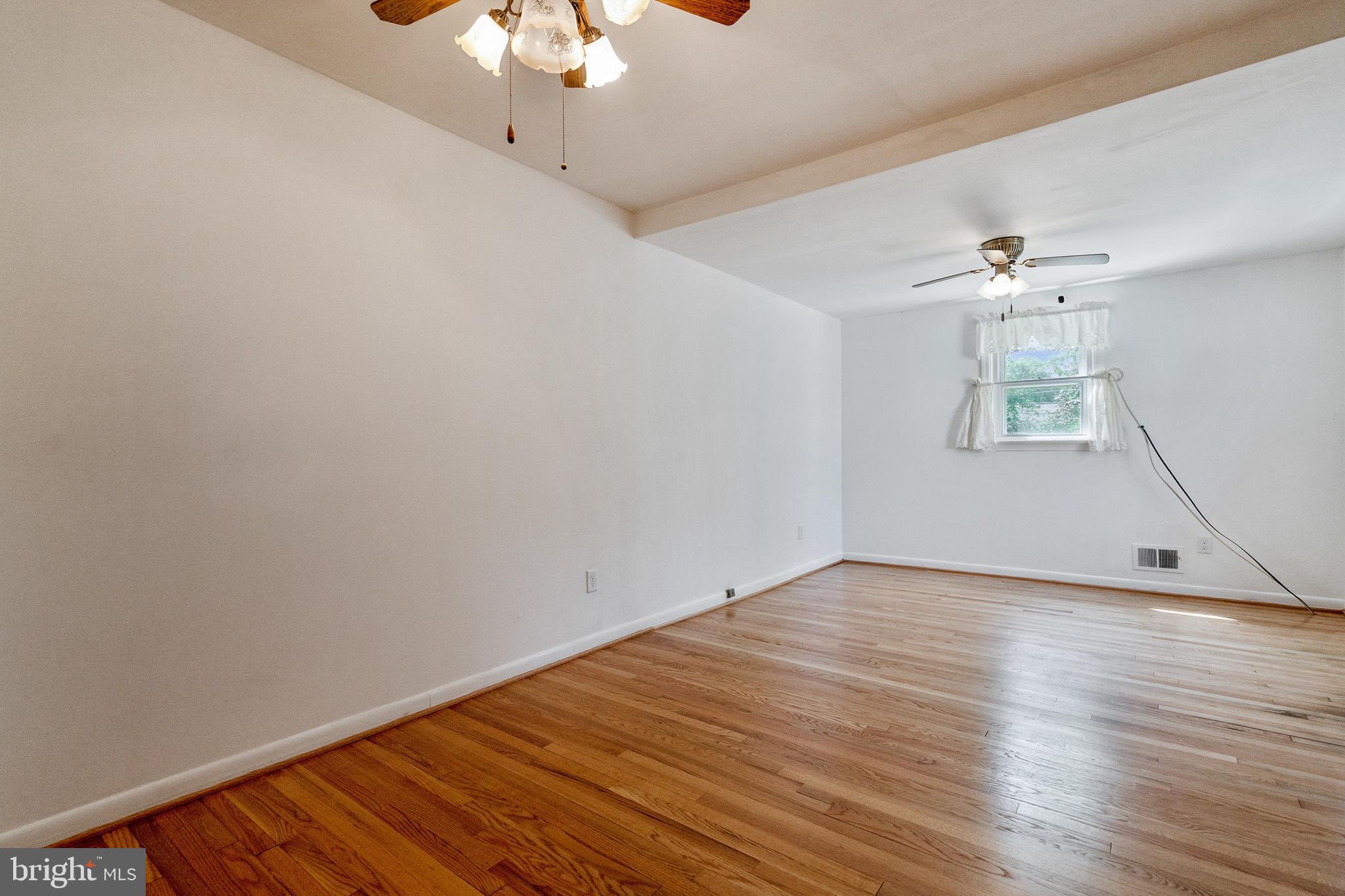 TEMPLETON MANOR - Residential