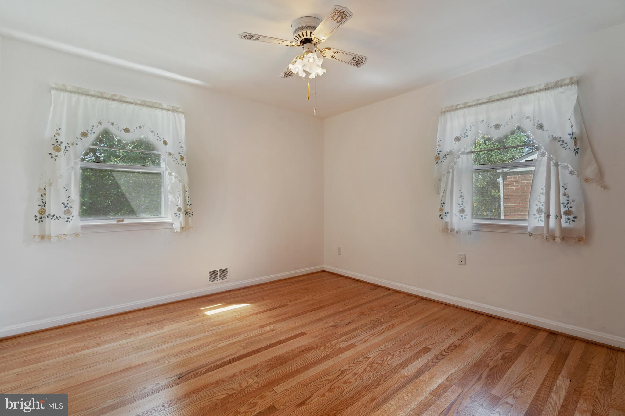 TEMPLETON MANOR - Residential