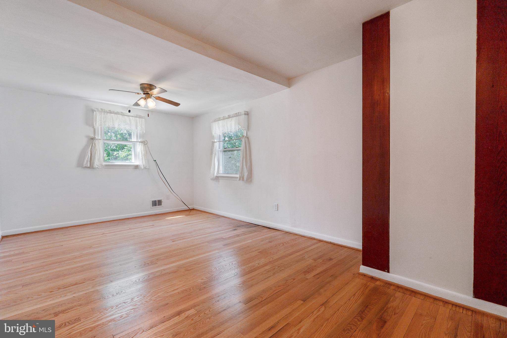 TEMPLETON MANOR - Residential