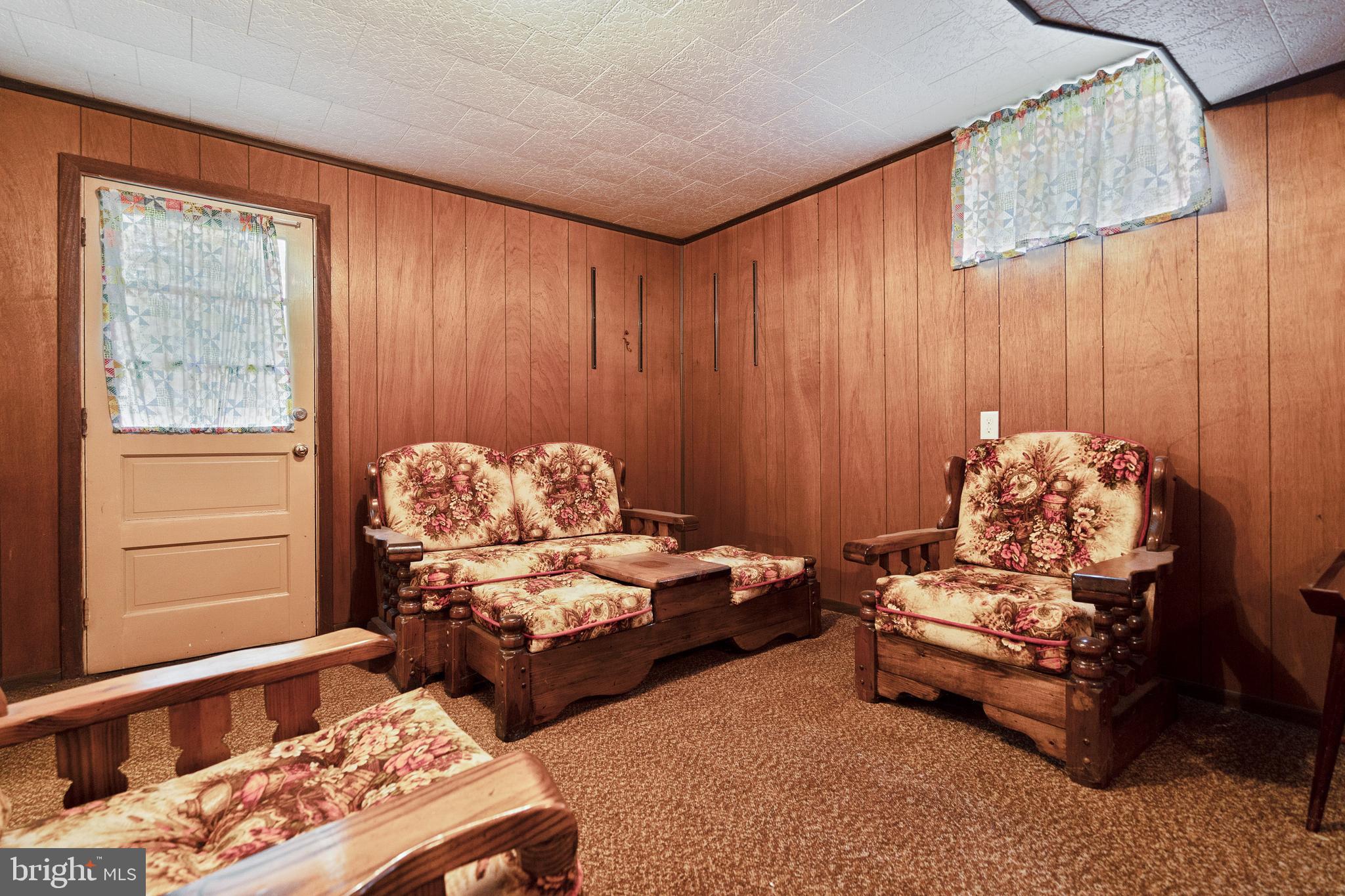 TEMPLETON MANOR - Residential