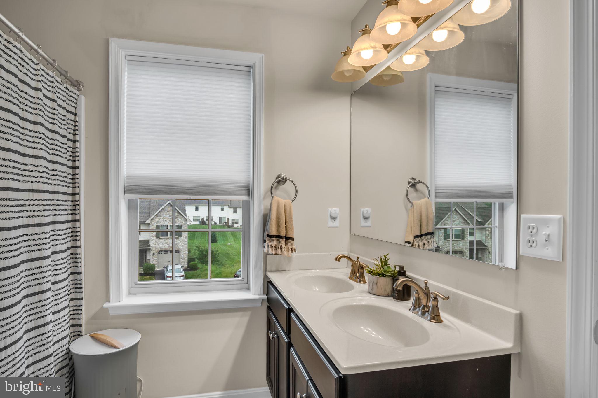 MELBOURNE PLACE - Residential