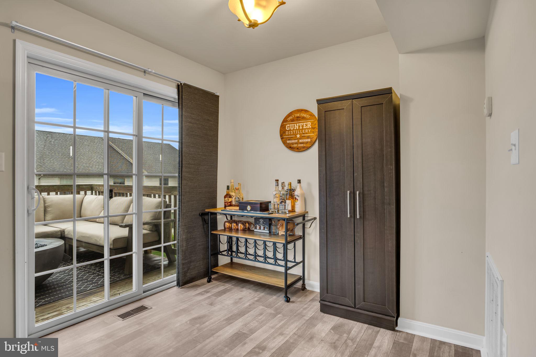 MELBOURNE PLACE - Residential