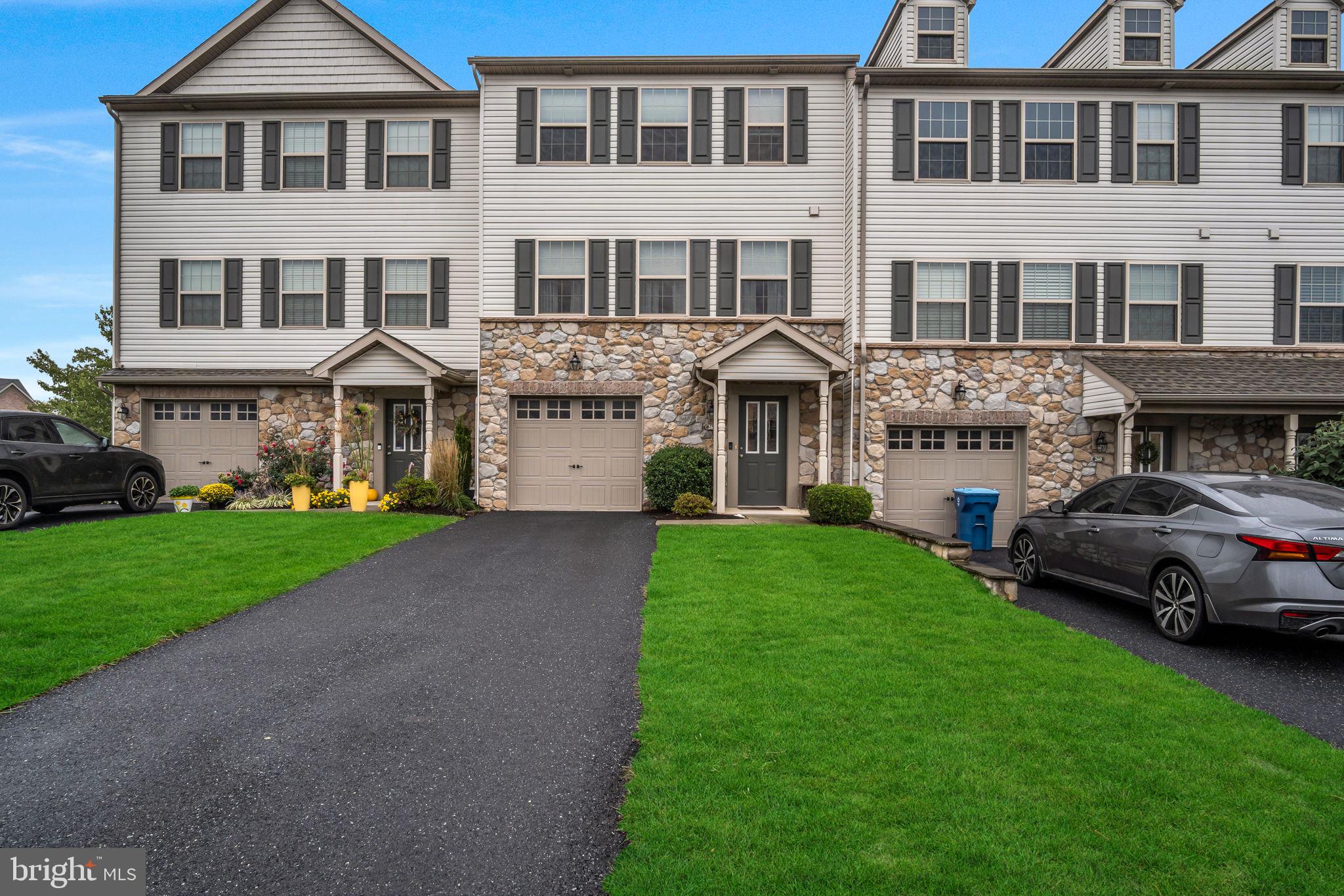 MELBOURNE PLACE - Residential