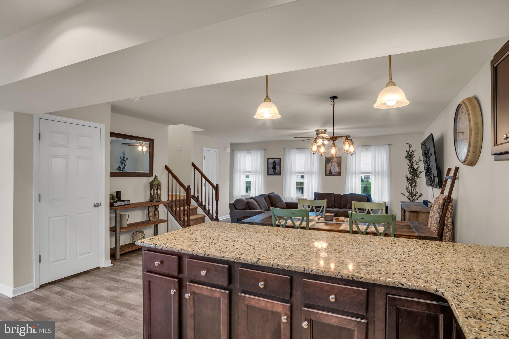 MELBOURNE PLACE - Residential