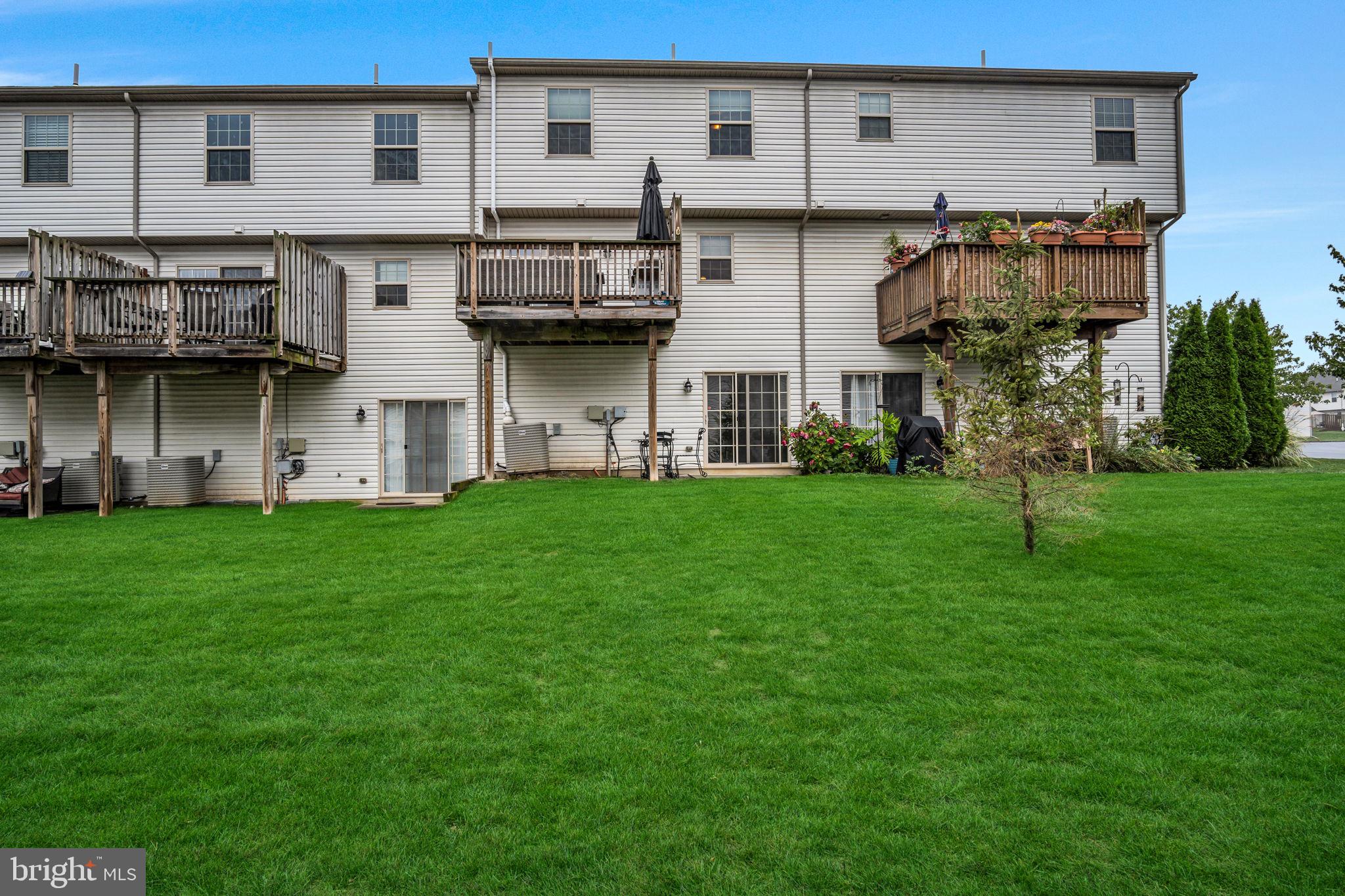 MELBOURNE PLACE - Residential