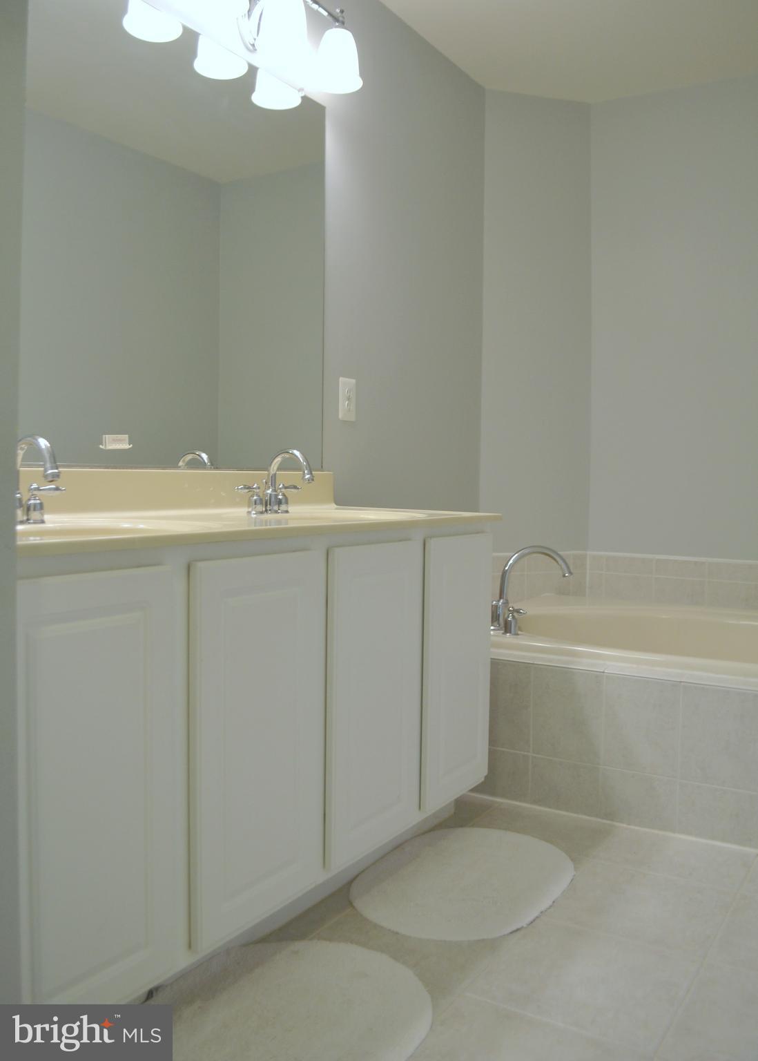 POTOMAC STATION - Residential Lease