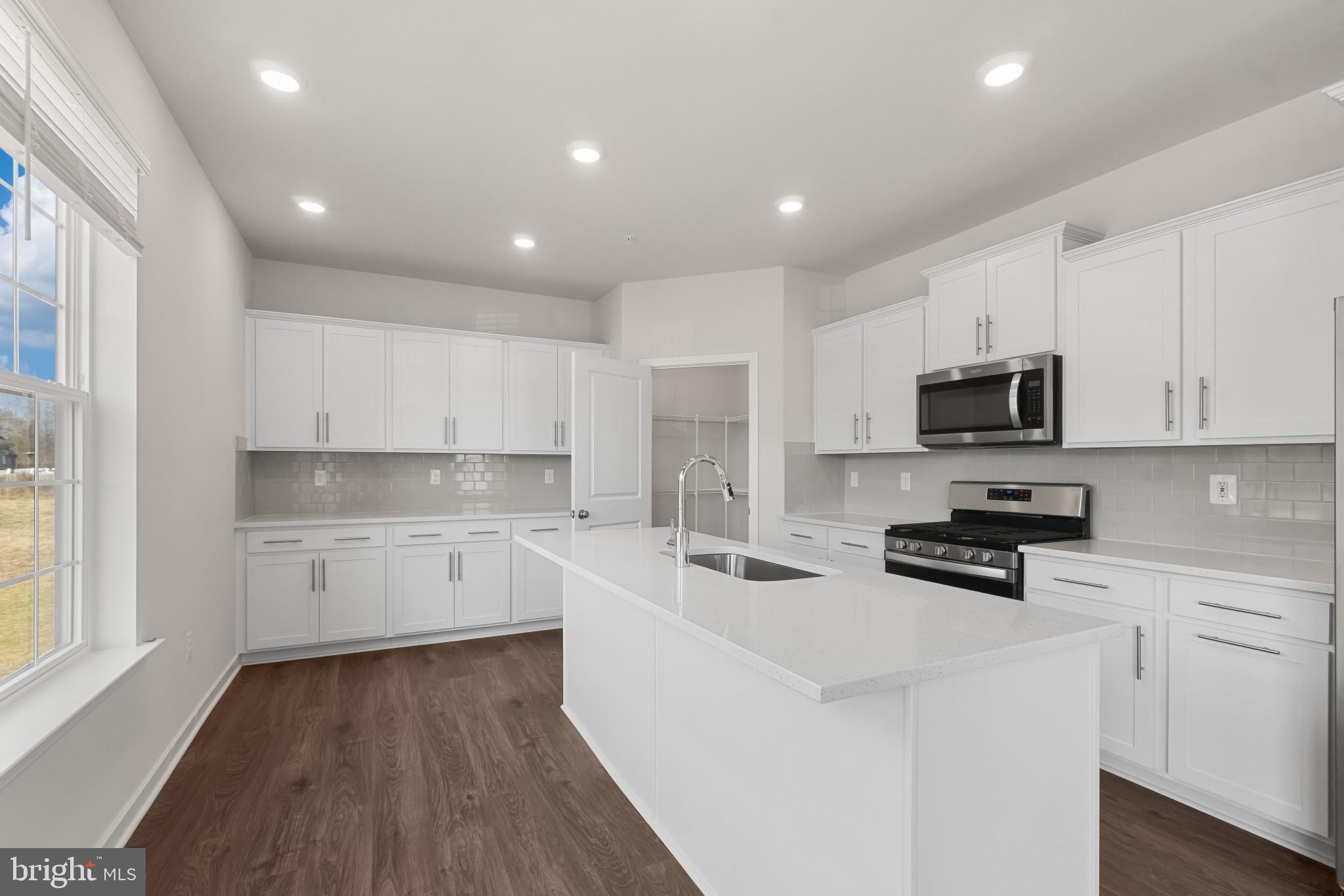 BEECHWOOD MANOR - Residential