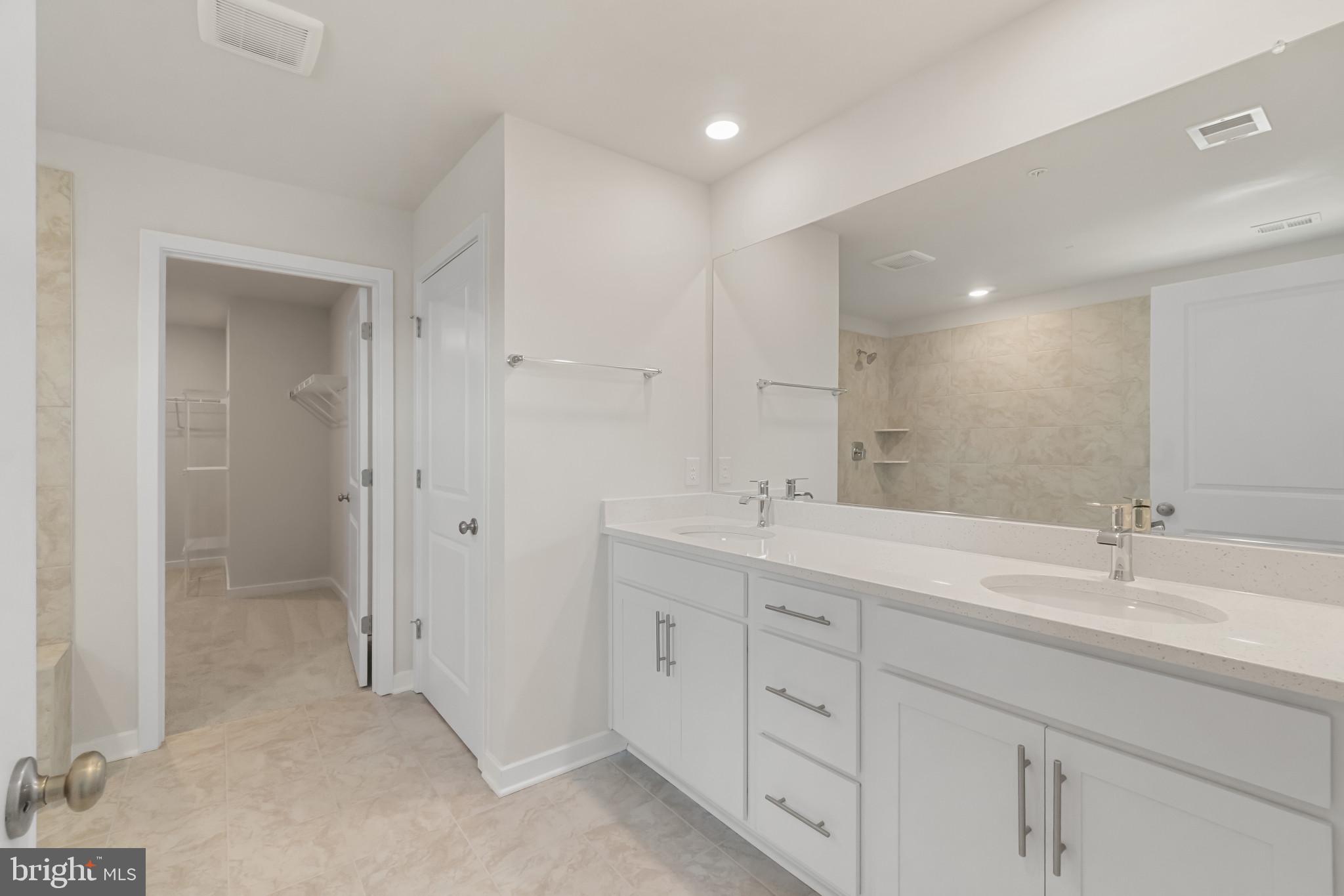 BEECHWOOD MANOR - Residential