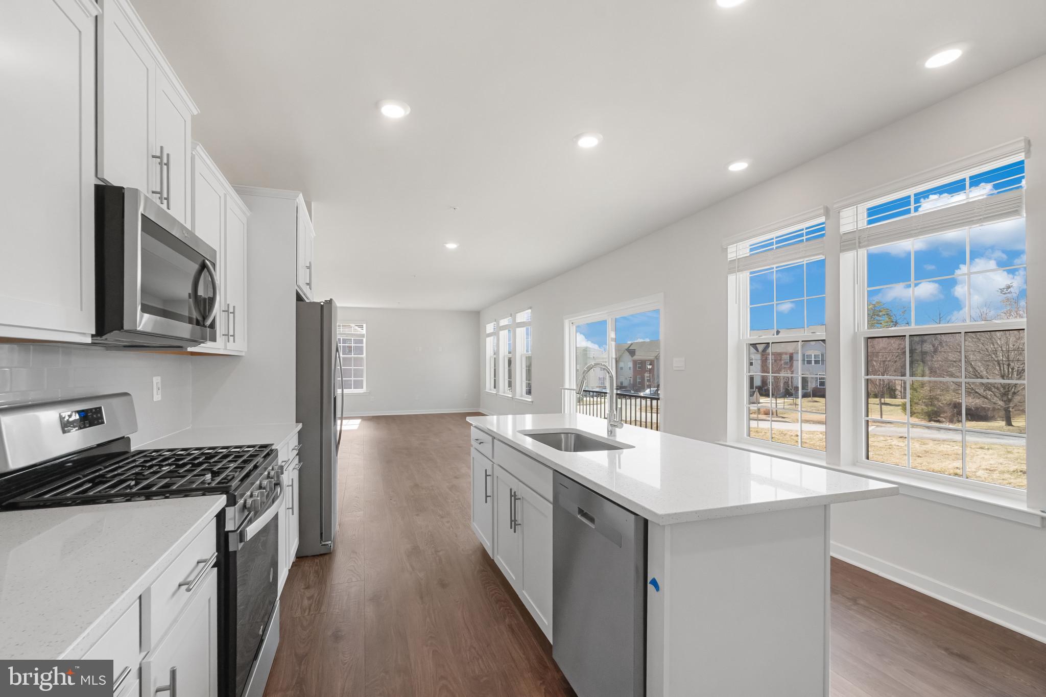 BEECHWOOD MANOR - Residential