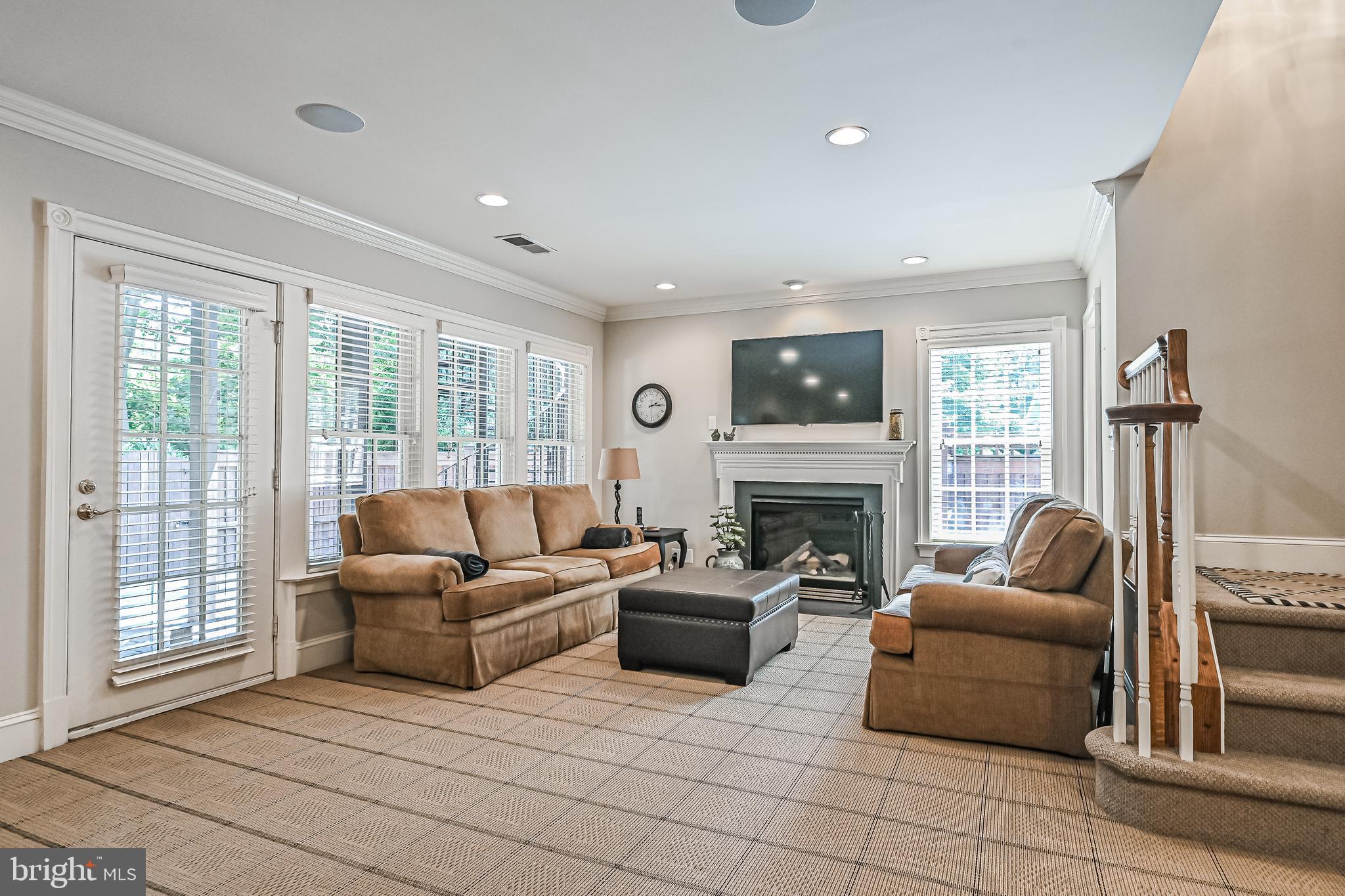 CEDAR LANE - Residential