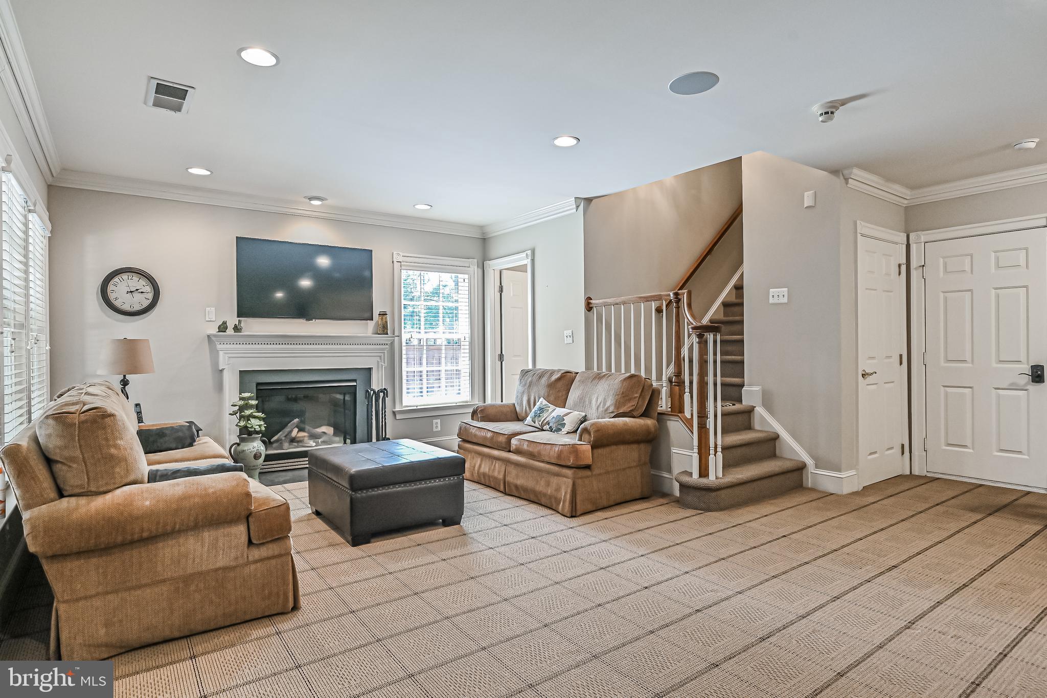 CEDAR LANE - Residential