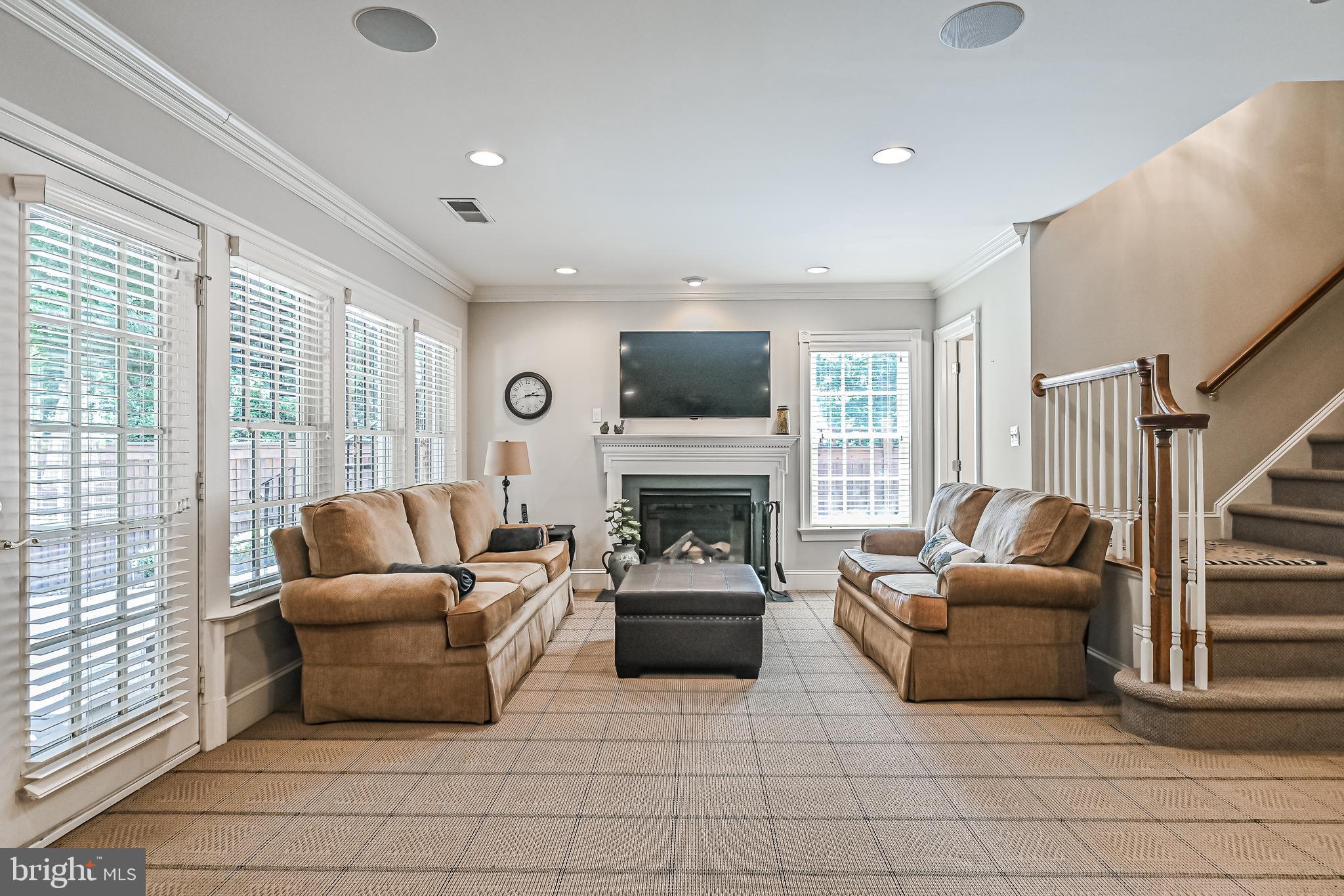 CEDAR LANE - Residential