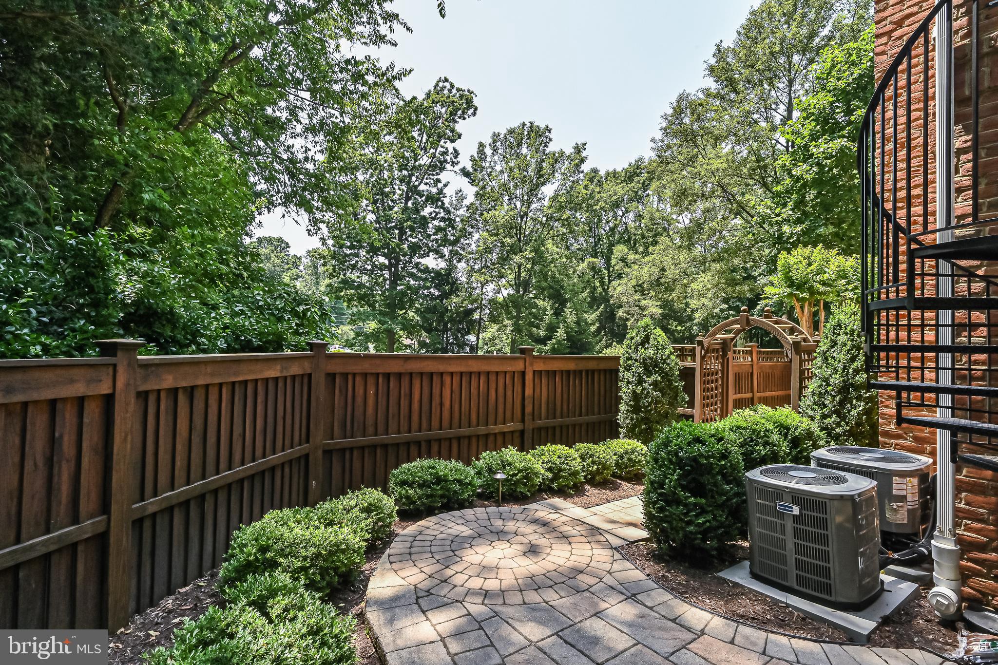 CEDAR LANE - Residential