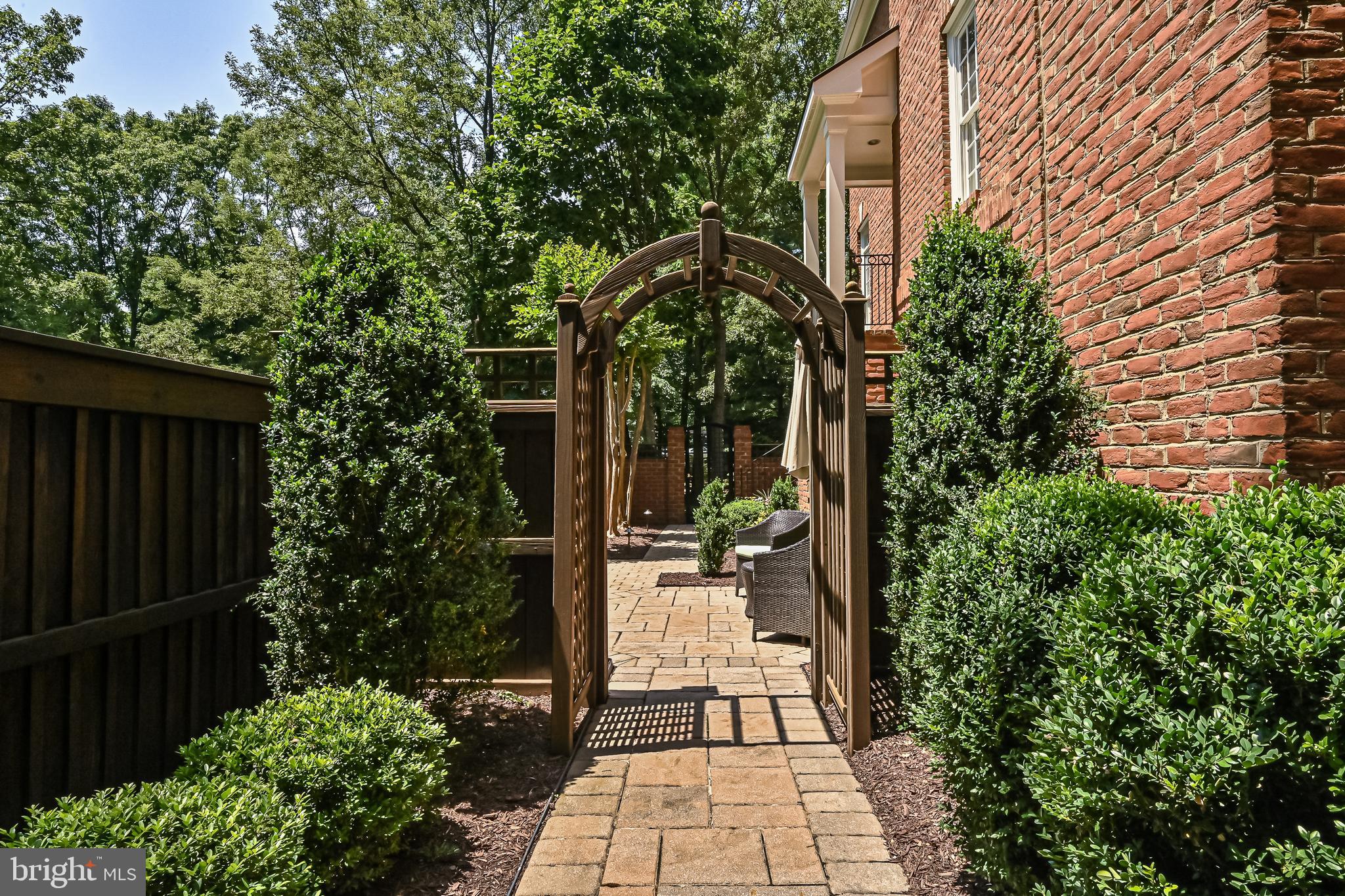 CEDAR LANE - Residential