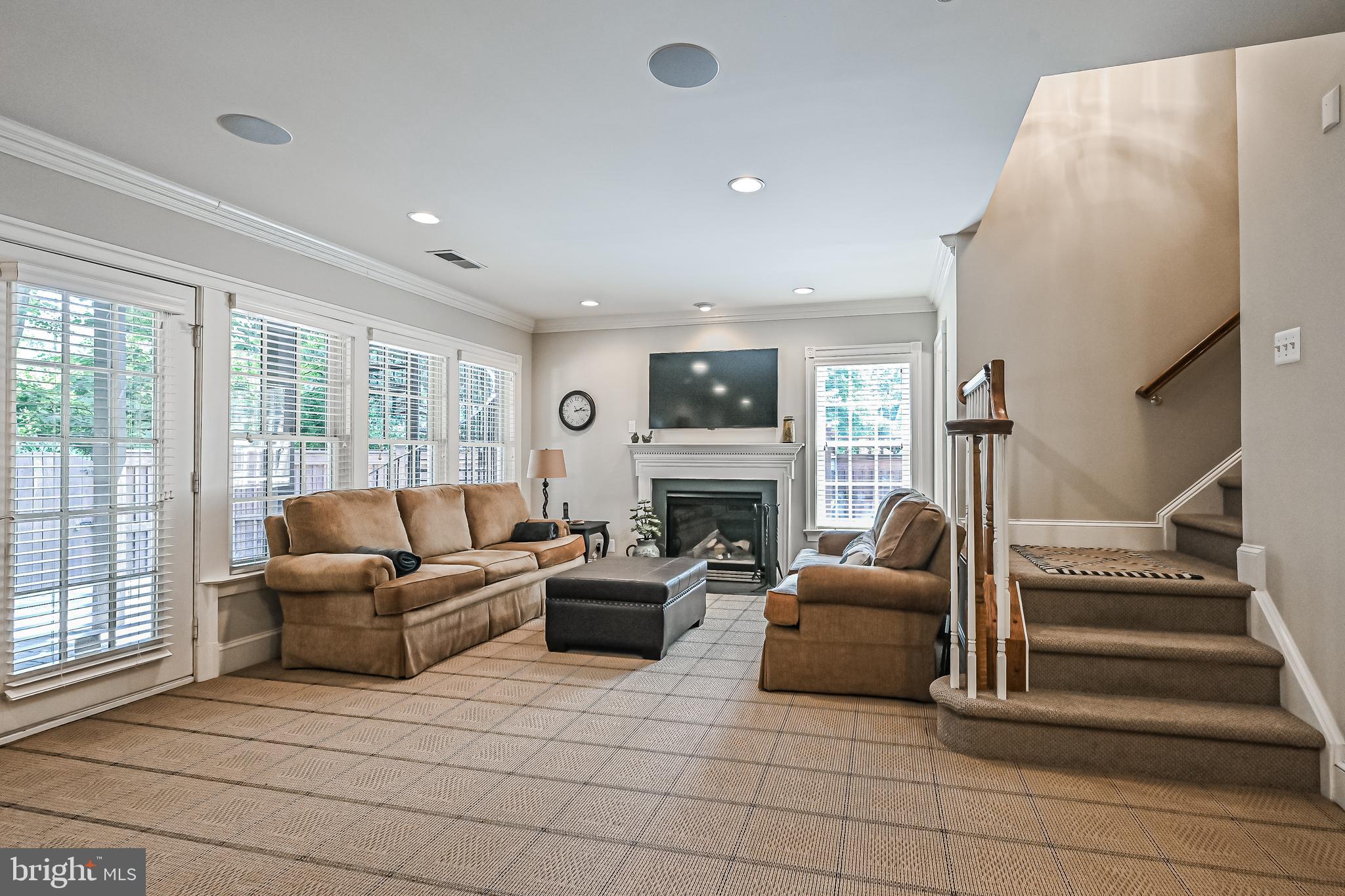 CEDAR LANE - Residential