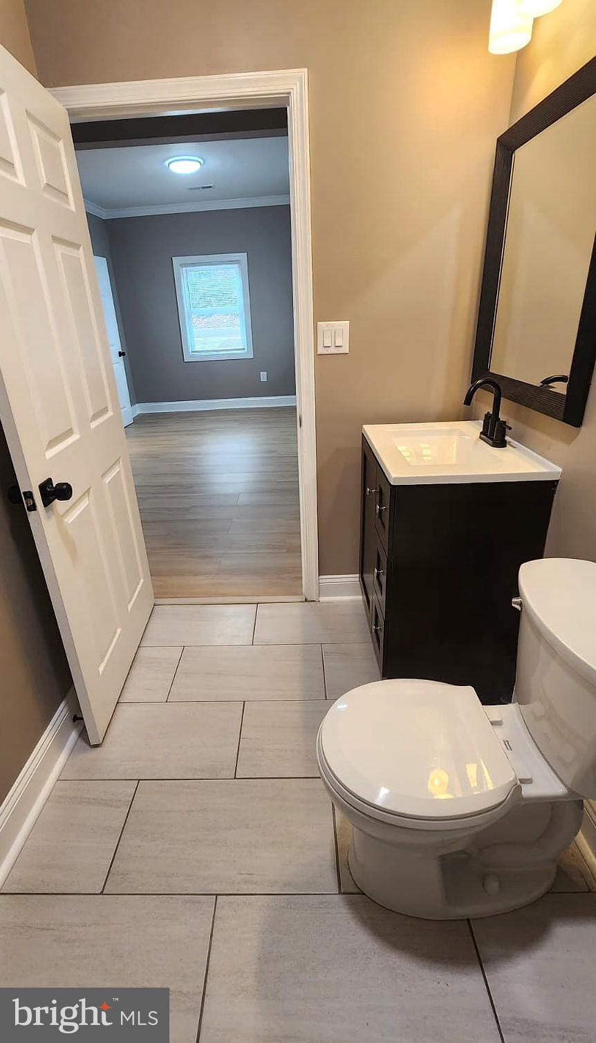 BELOW THE UNIVERSITY - Residential