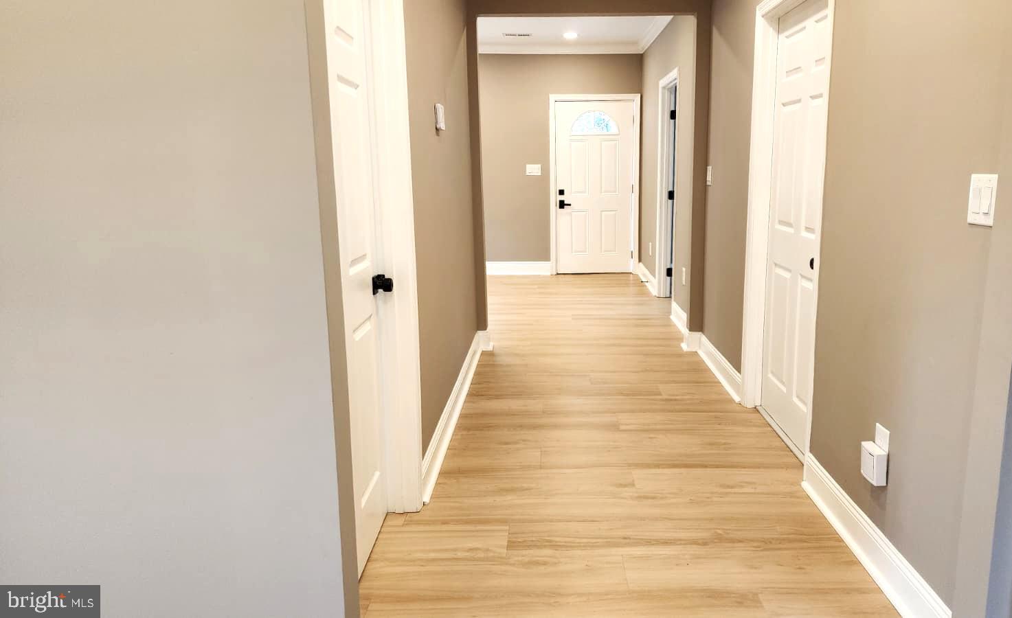 BELOW THE UNIVERSITY - Residential