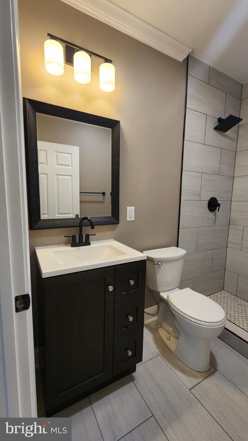 BELOW THE UNIVERSITY - Residential